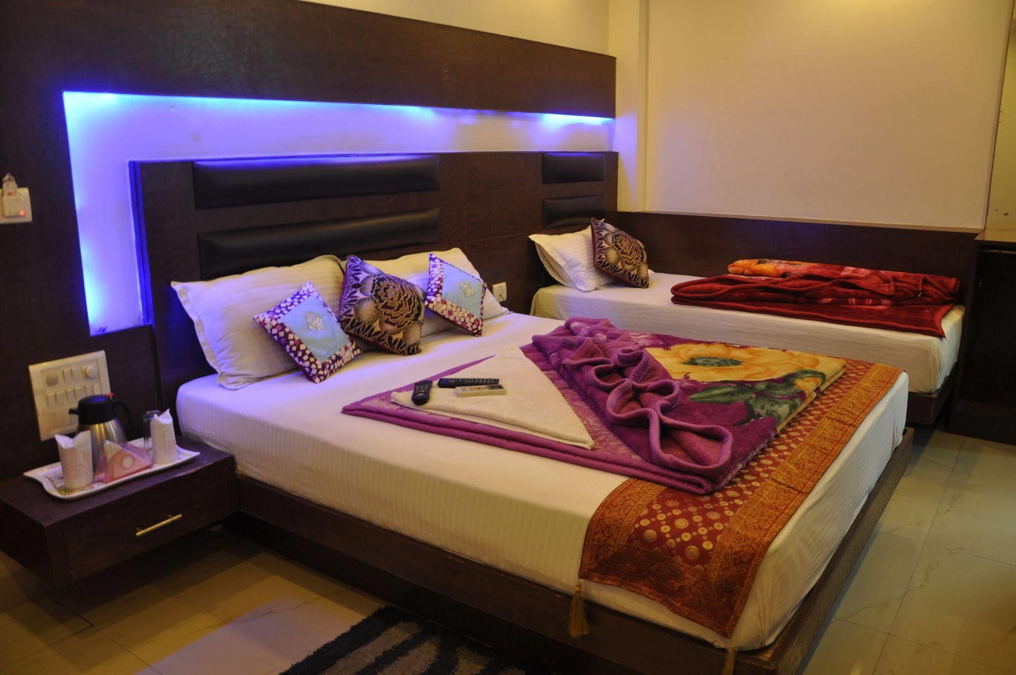 Hotel D Dxr New Delhi