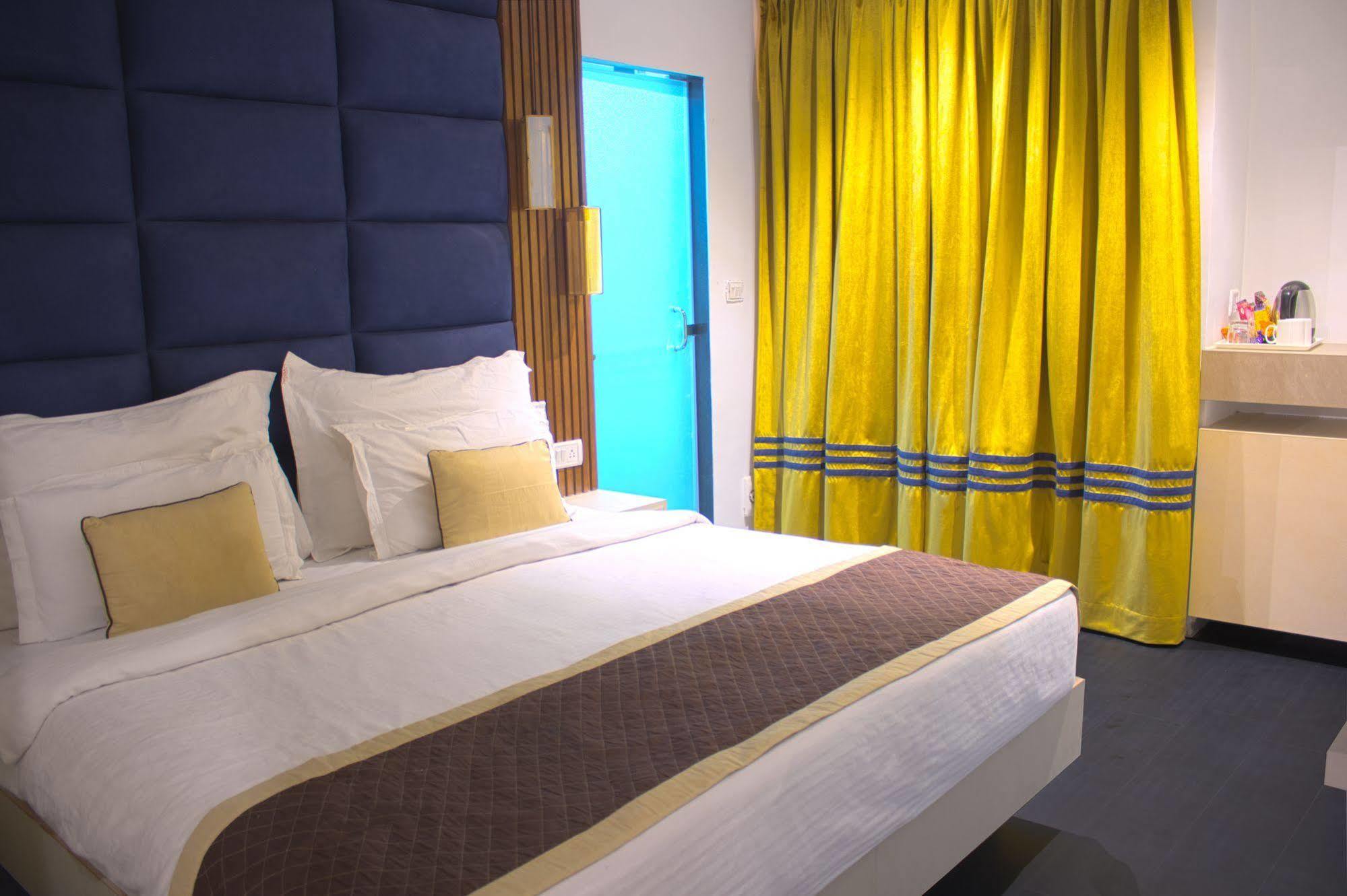 Hotel Sri Nanak Continental