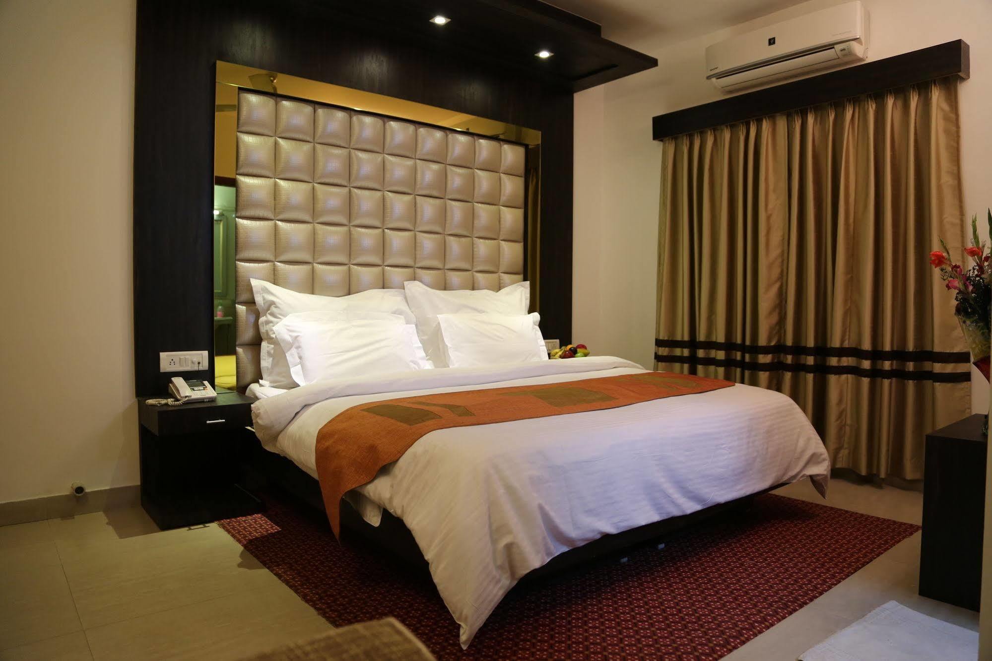 Hotel Sri Nanak Continental