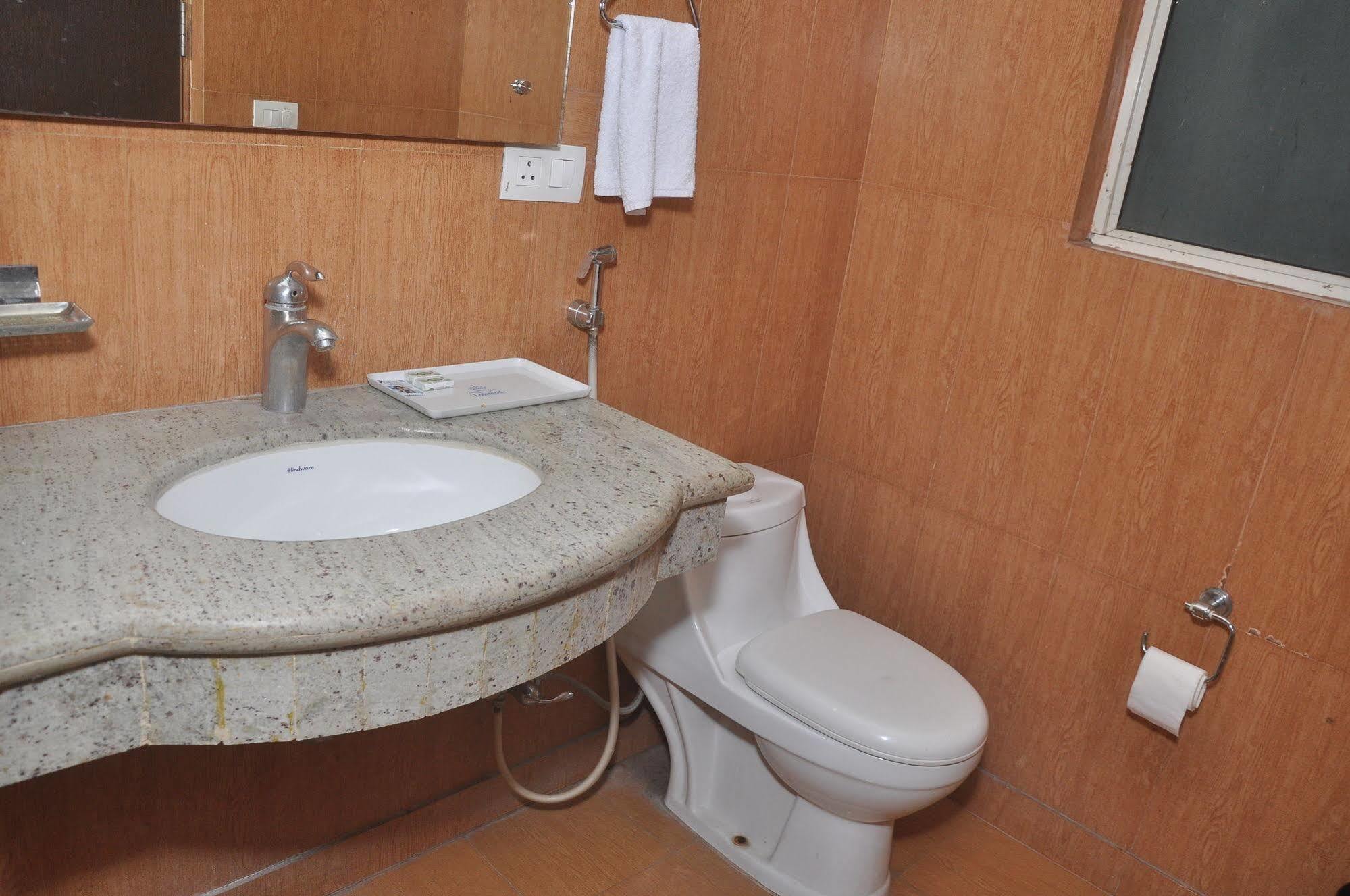 Hotel Fairmint Global