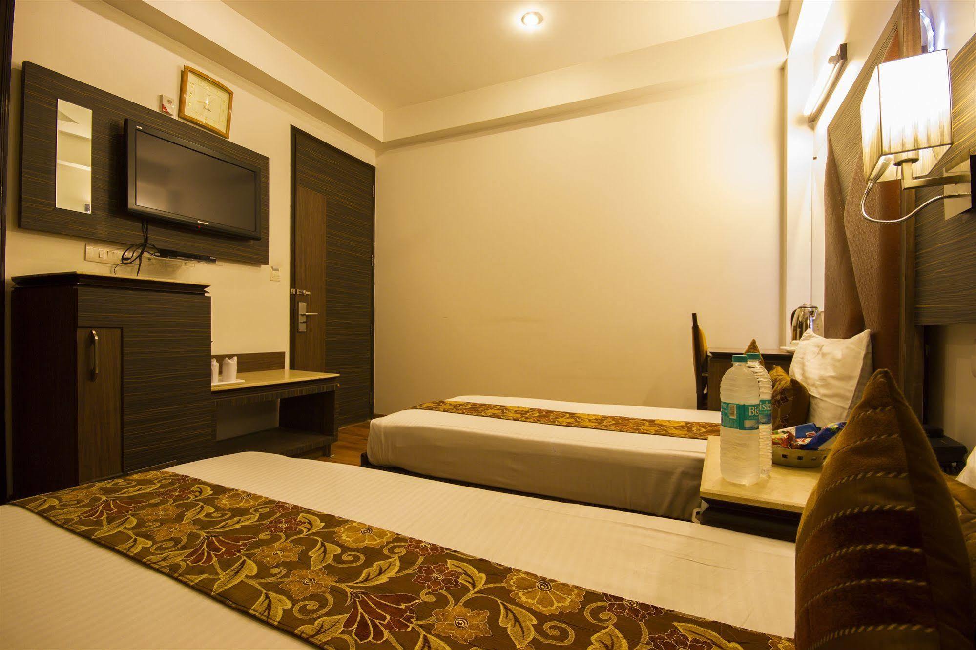 Hotel Sunstar Heights Delhi (National Capital Territory of India)