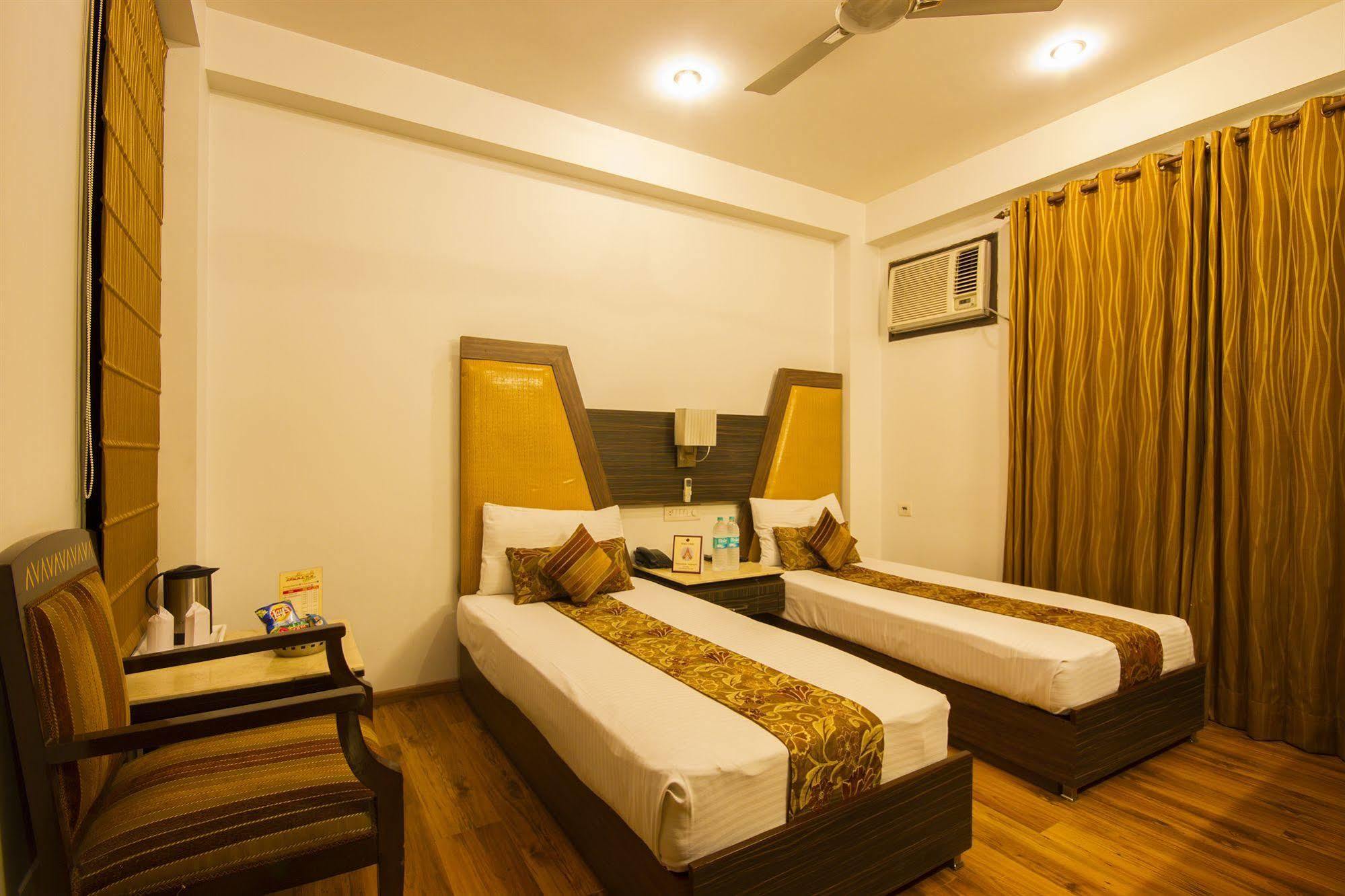 Hotel Sunstar Heights 3*