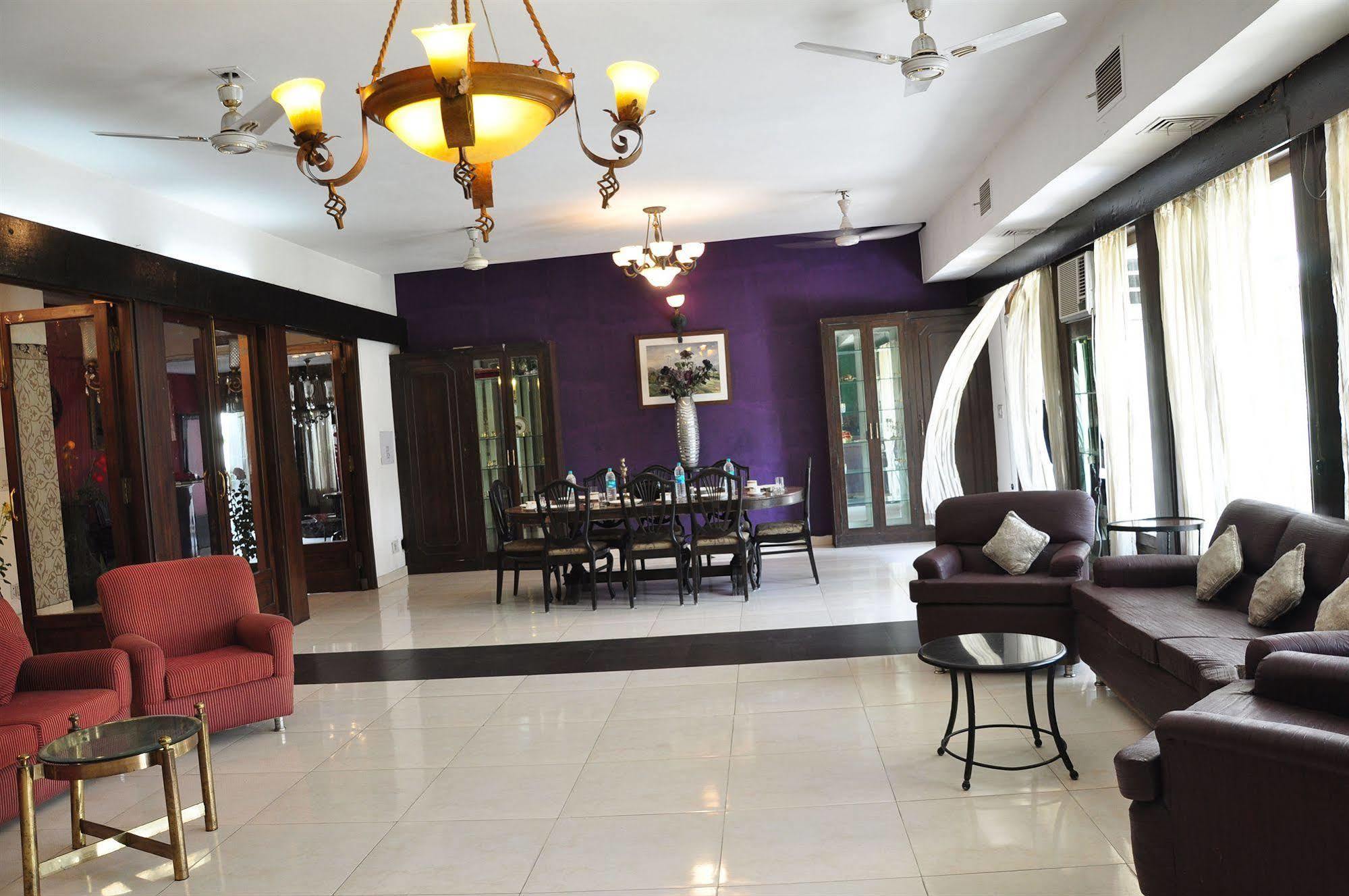 Fabexpress Pulse Impulse Hotel New Delhi