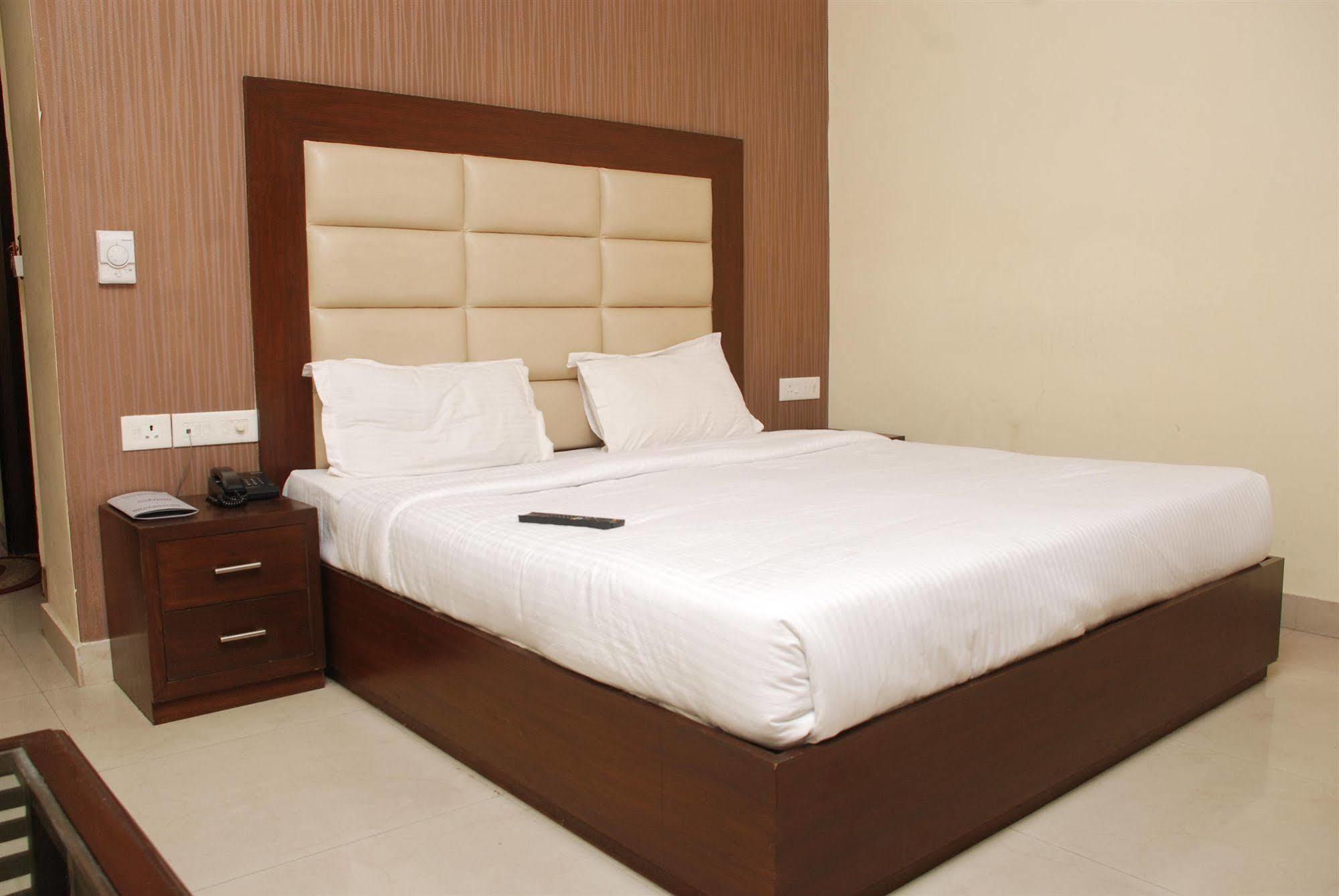 Silver Stone - Karol Bagh New Delhi (National Capital Territory of India)