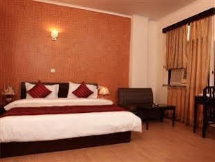 Hotel Fabhotel Darbar 3*
