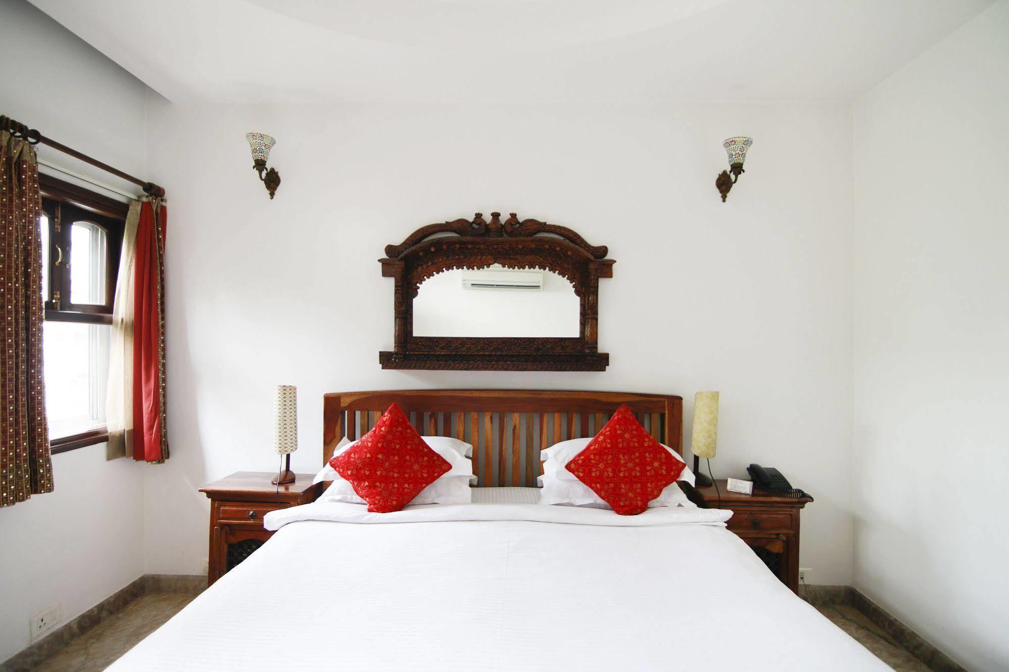 Shanti Hotel