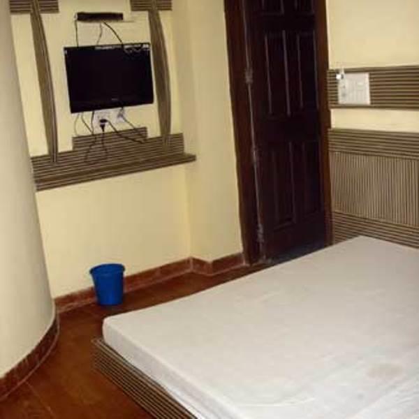 Hotel S B
