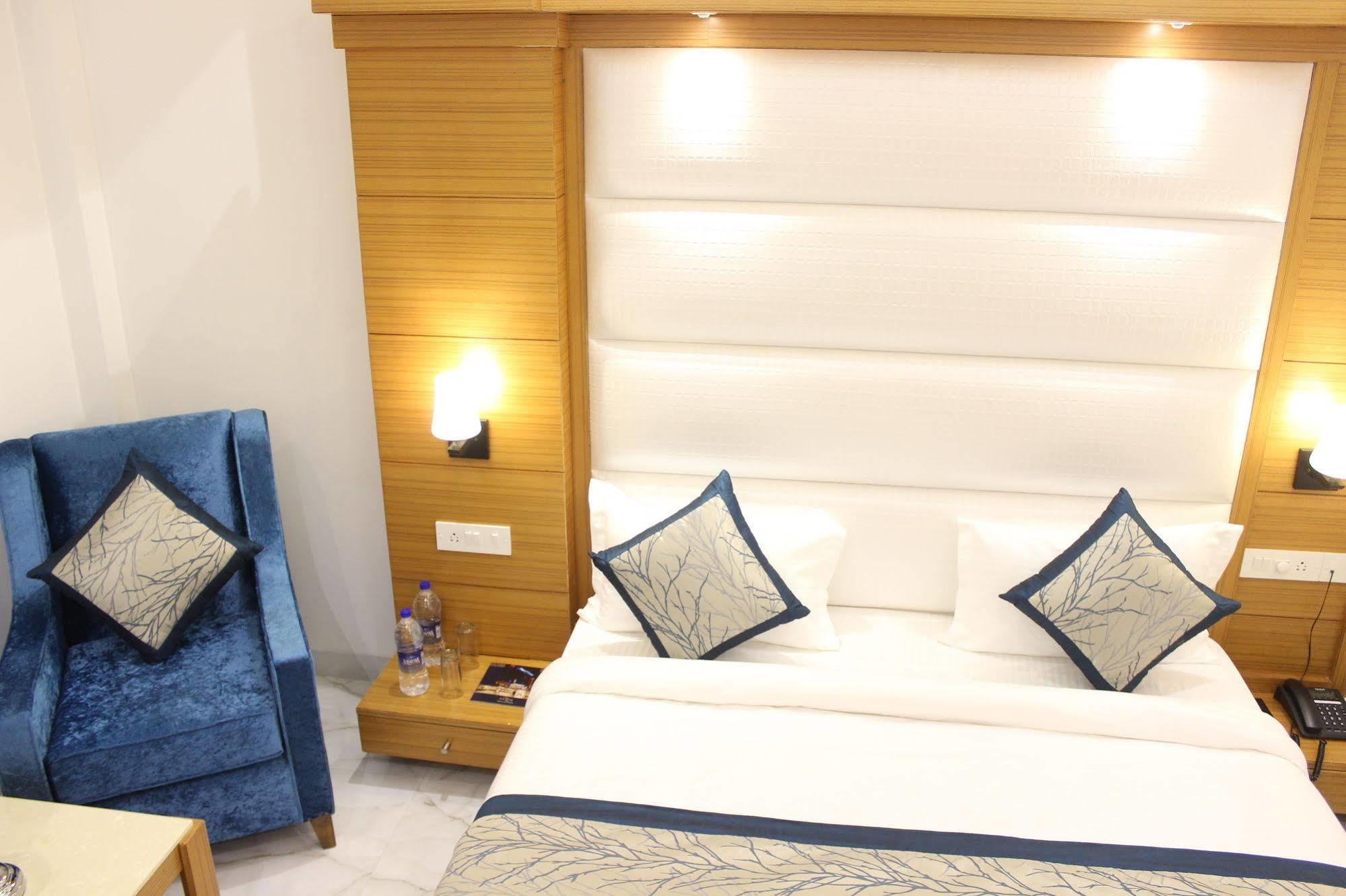 Hotel Fabhotel Star Delhi Airport 3*