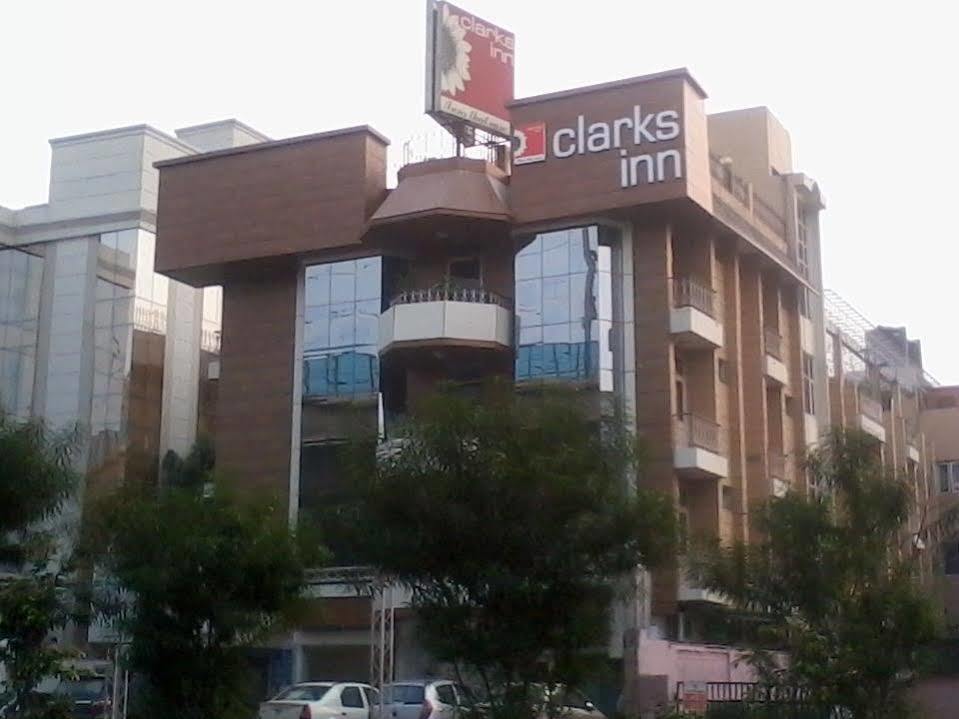 Hotel Clarks Kailash Colony
