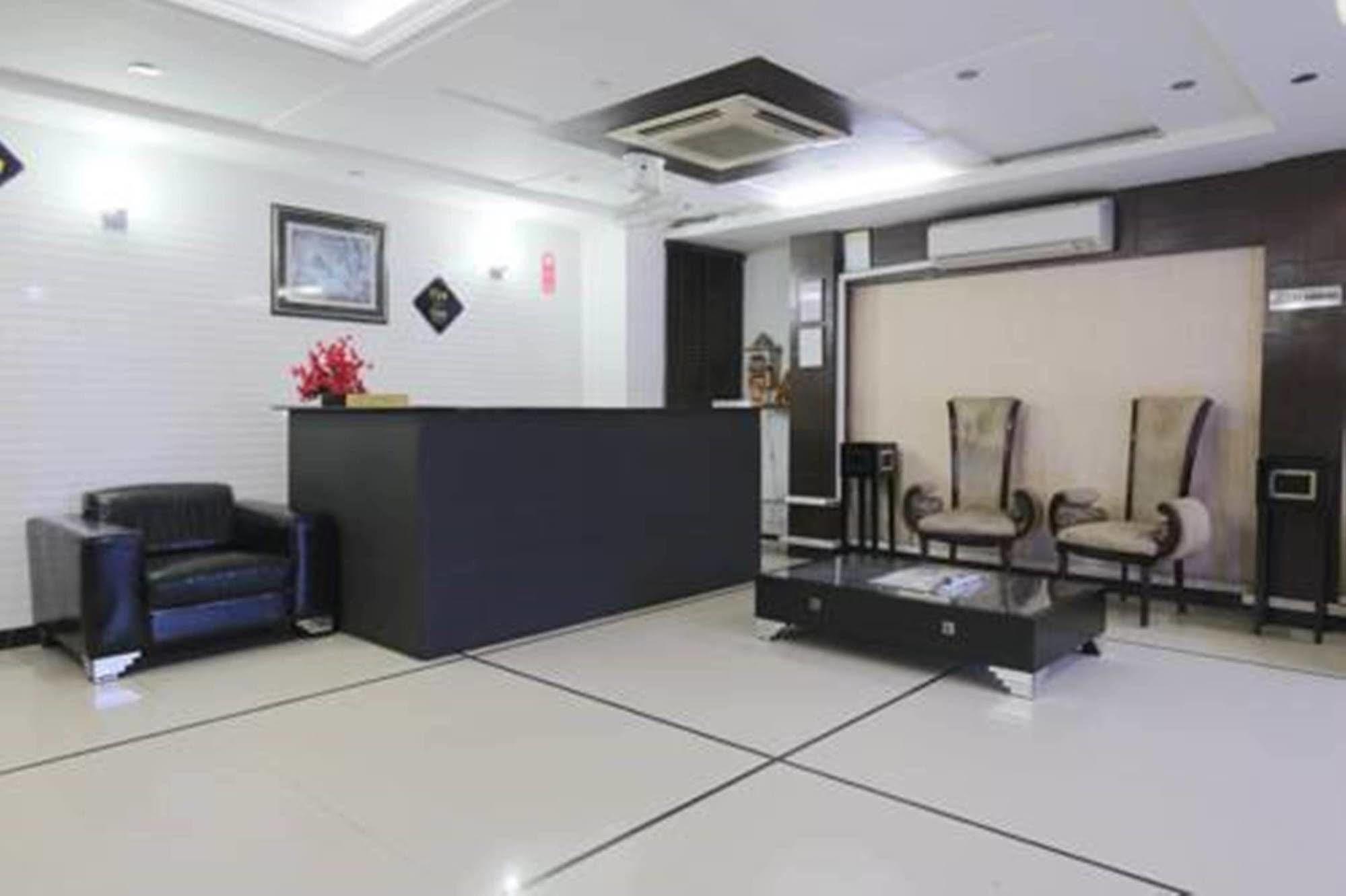 Fabhotel Cameron 3*