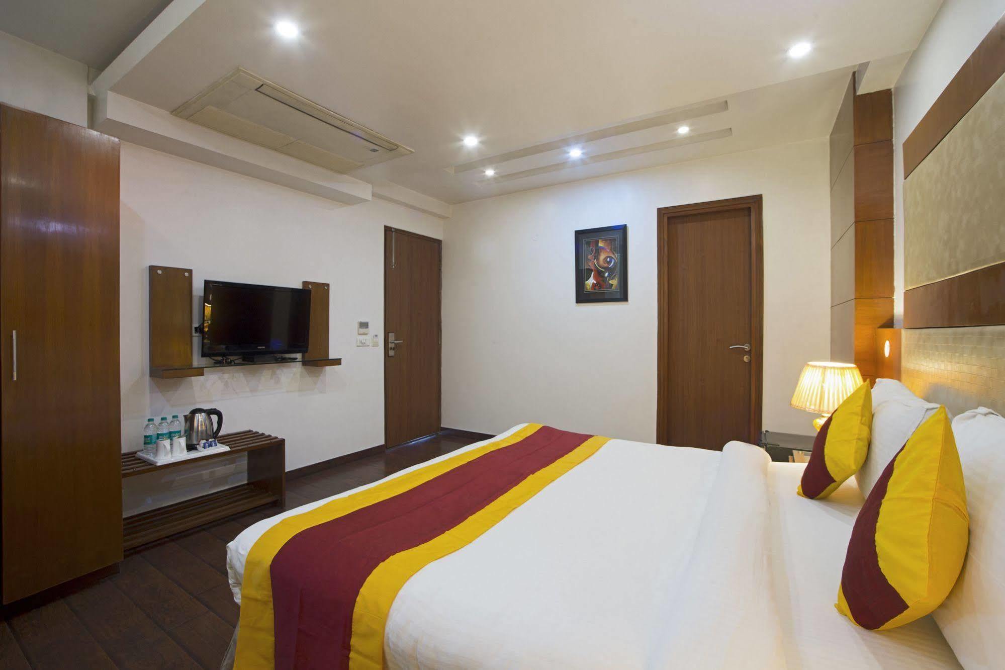 Palm Do'r Near Railway Station 3*