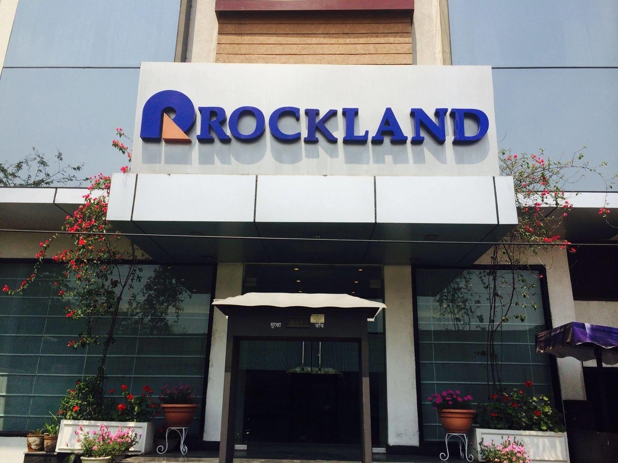 Fabhotel Rockland Nova Deli