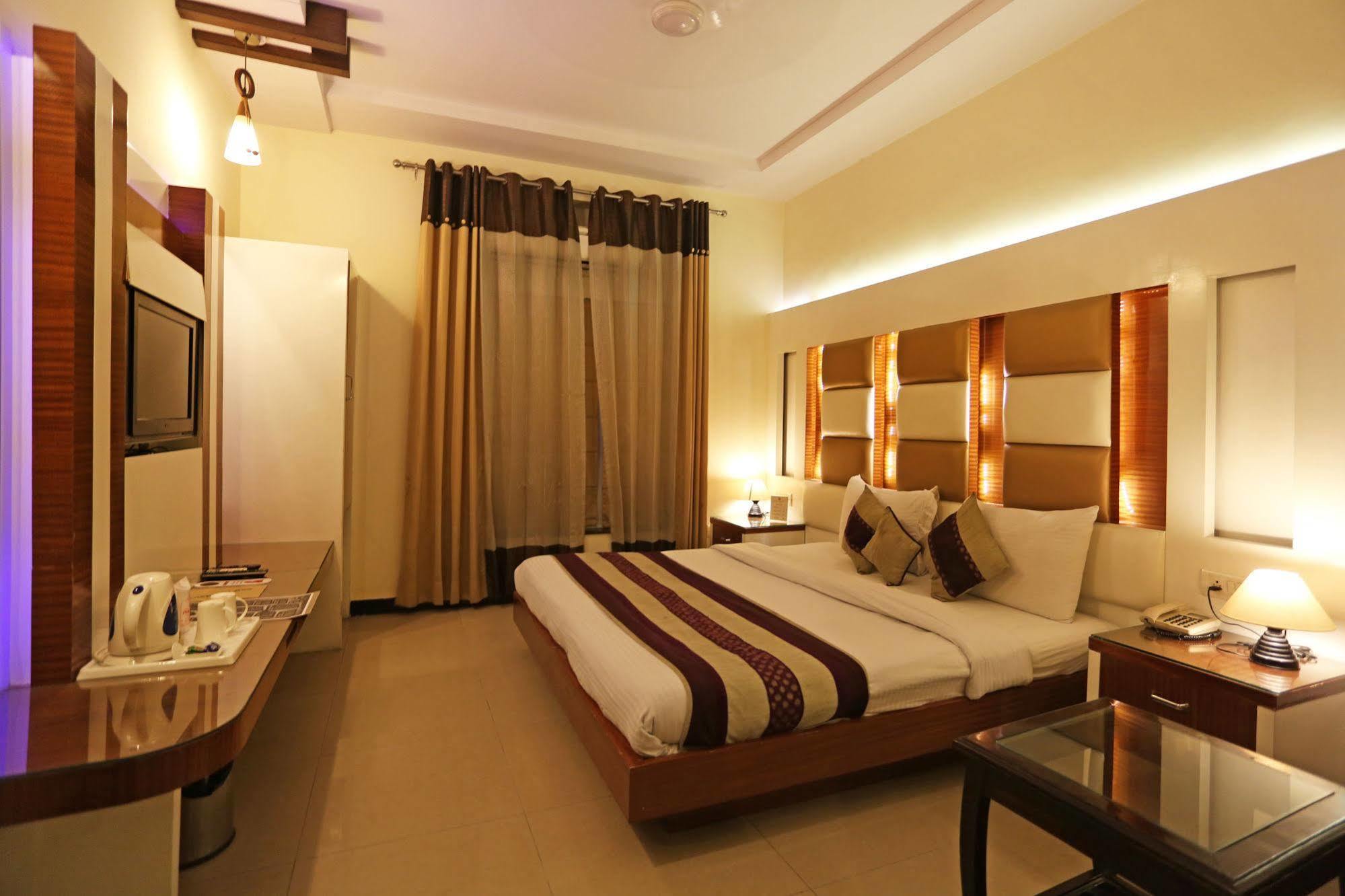 Hotel Star Plaza@new Delhi Railway Station