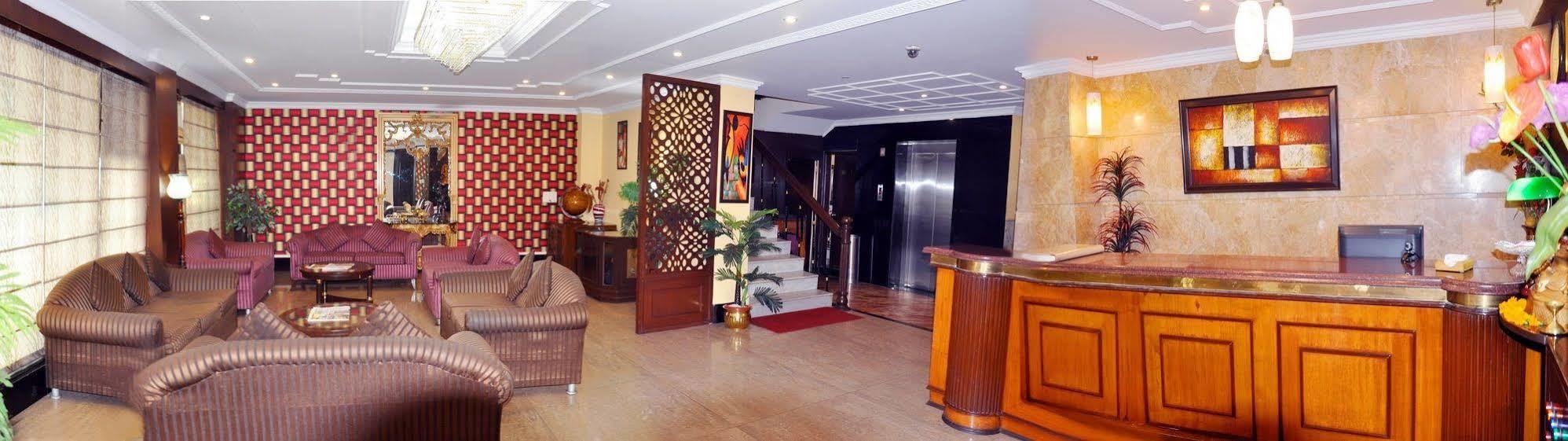 Hotel The Crest