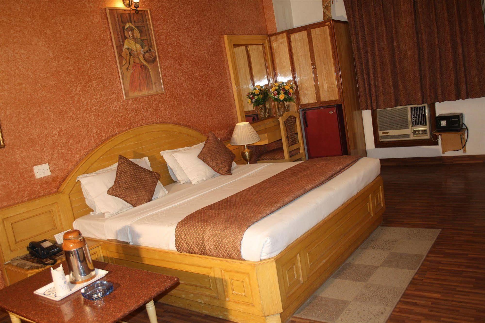 Rahul Palace Hotel