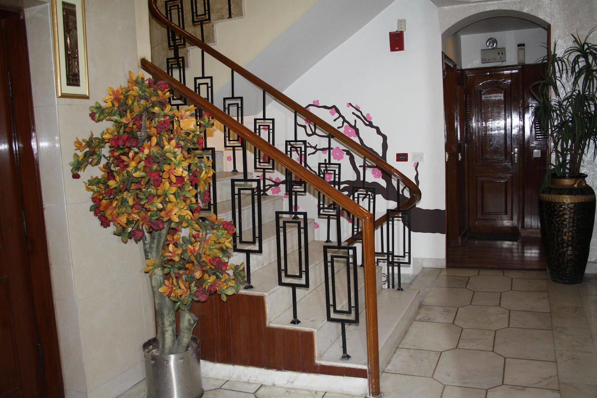 Hotel Rahul Palace 3*