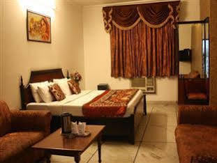 Hotel Rahul Palace