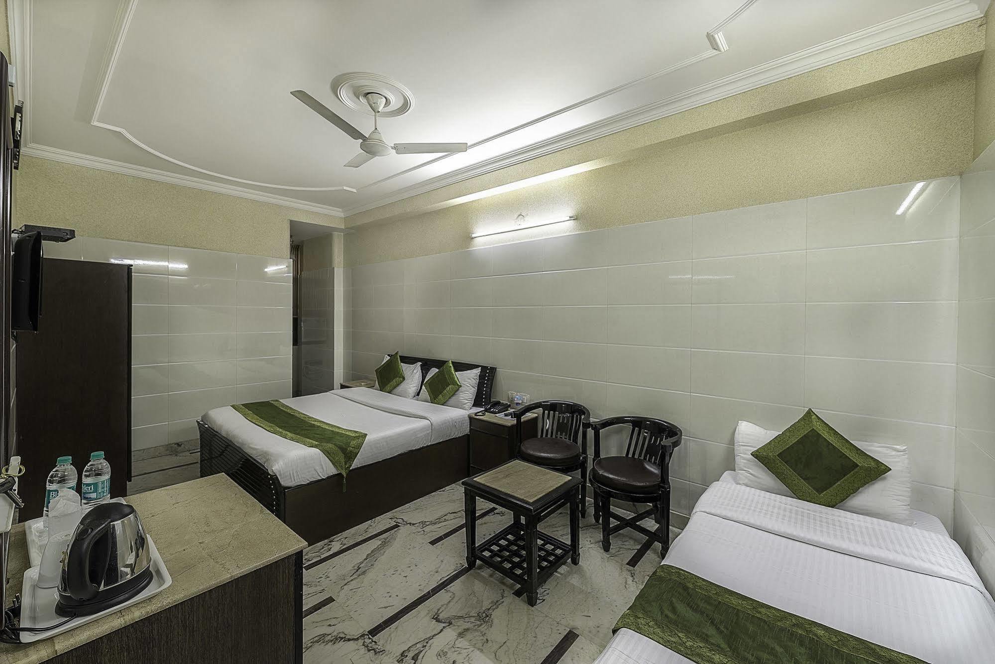 Treebo Trend Singh Sons Karol Bagh New Delhi