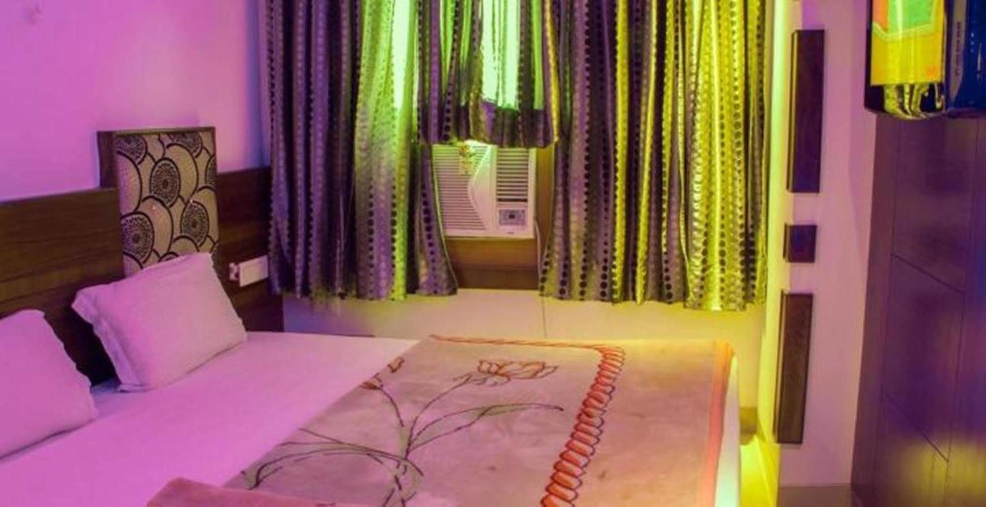 Anoop Hotel