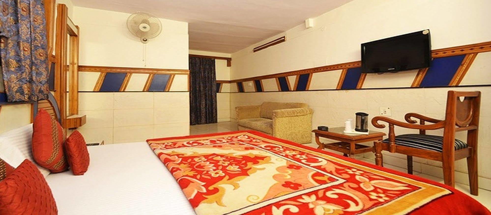 Hotel Anoop 2*