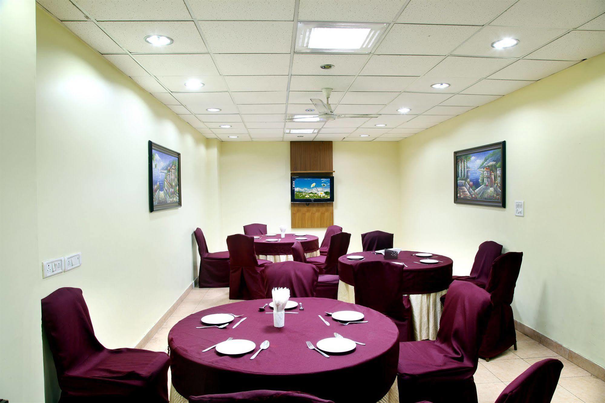 Tjs Grand Hotel 3*