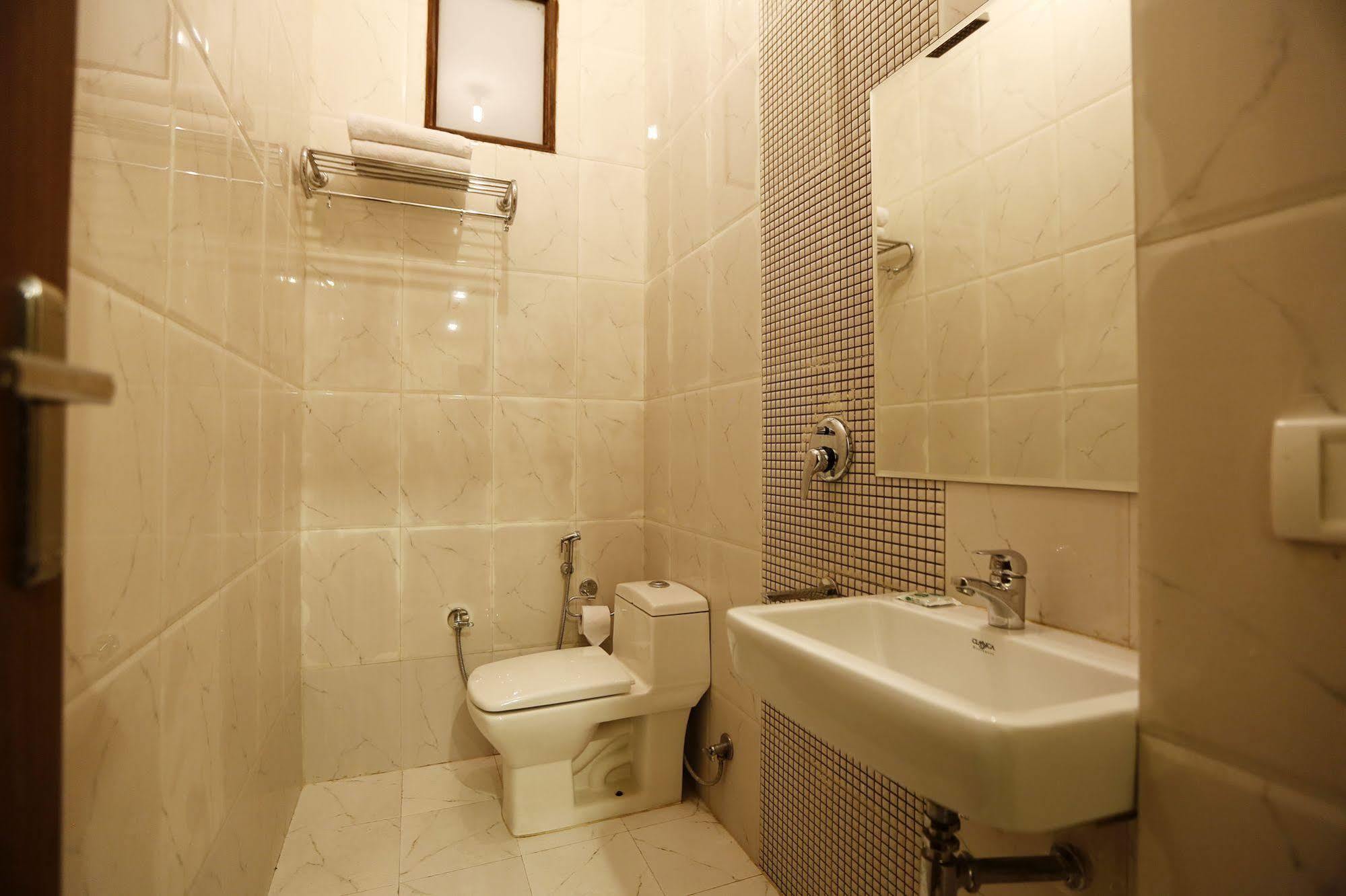 Chanakya Hotel New Delhi