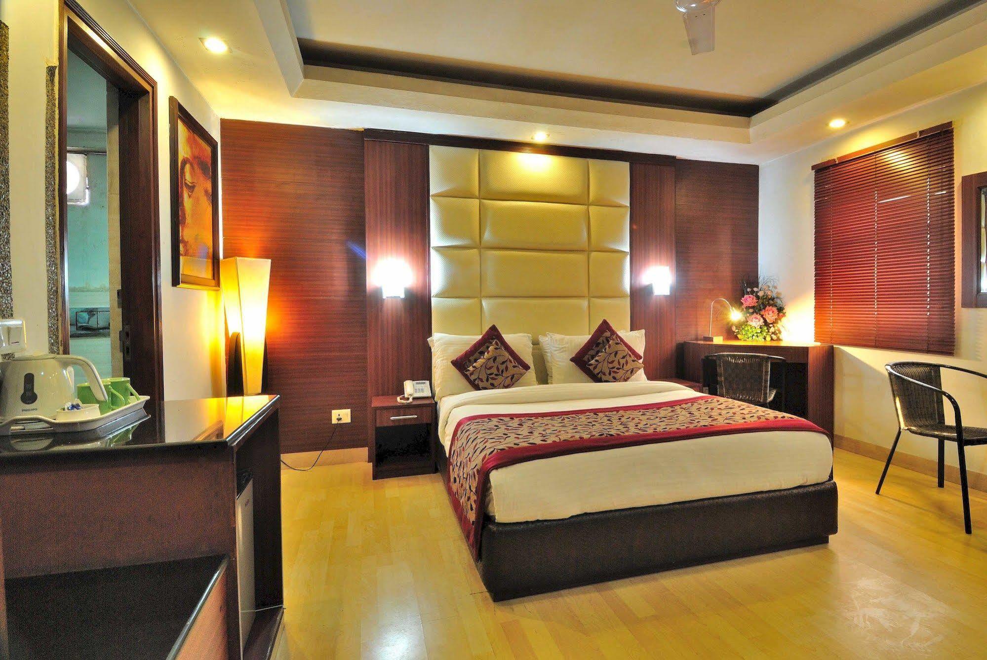 Krishna Residency @ Dwarka Guest house 3*