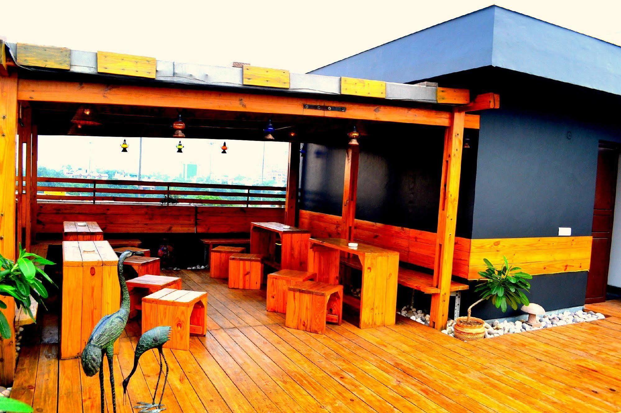 Hotel Siesta Basil - Okhla New Delhi