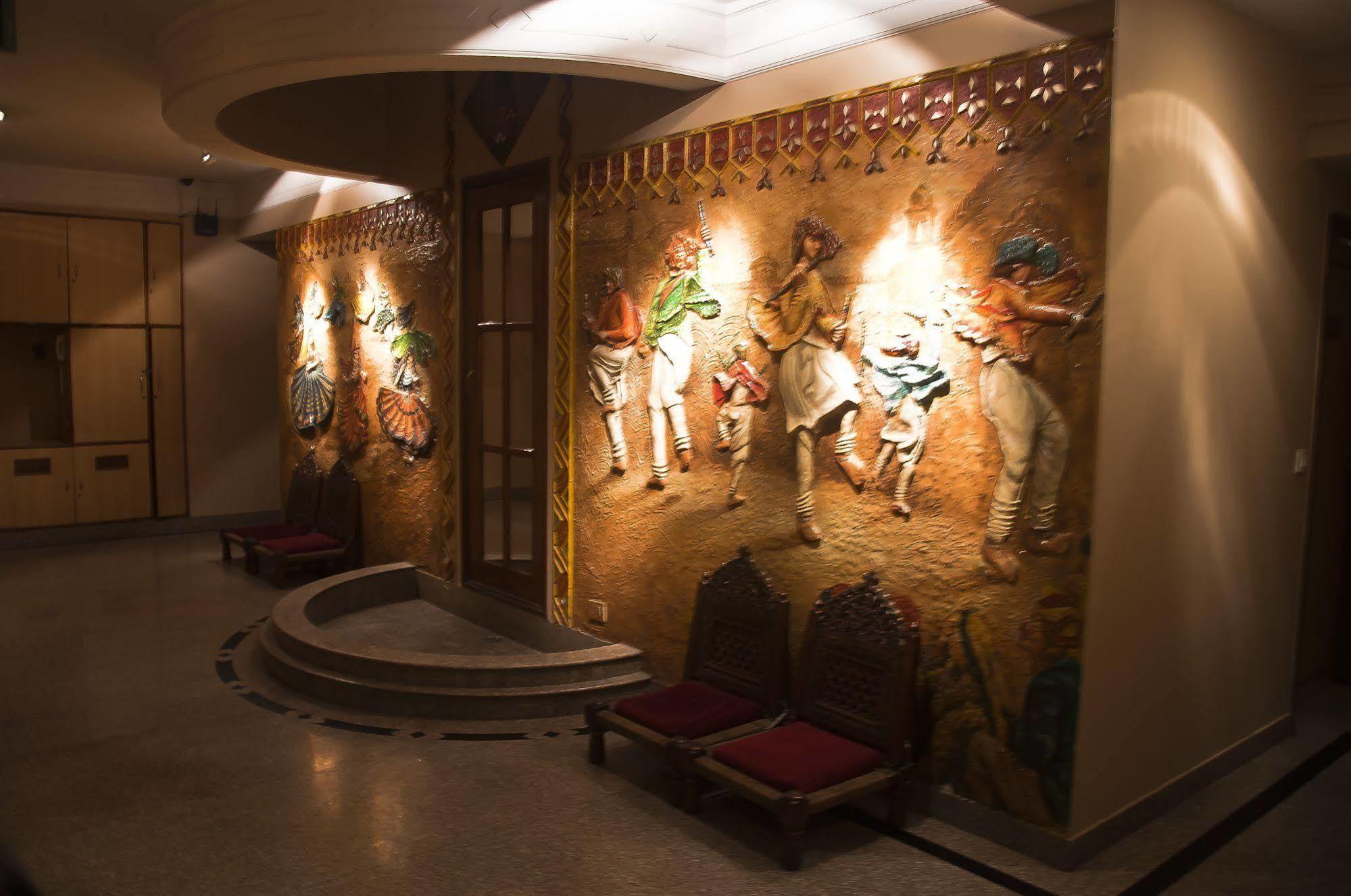 Swati Deluxe Hotel