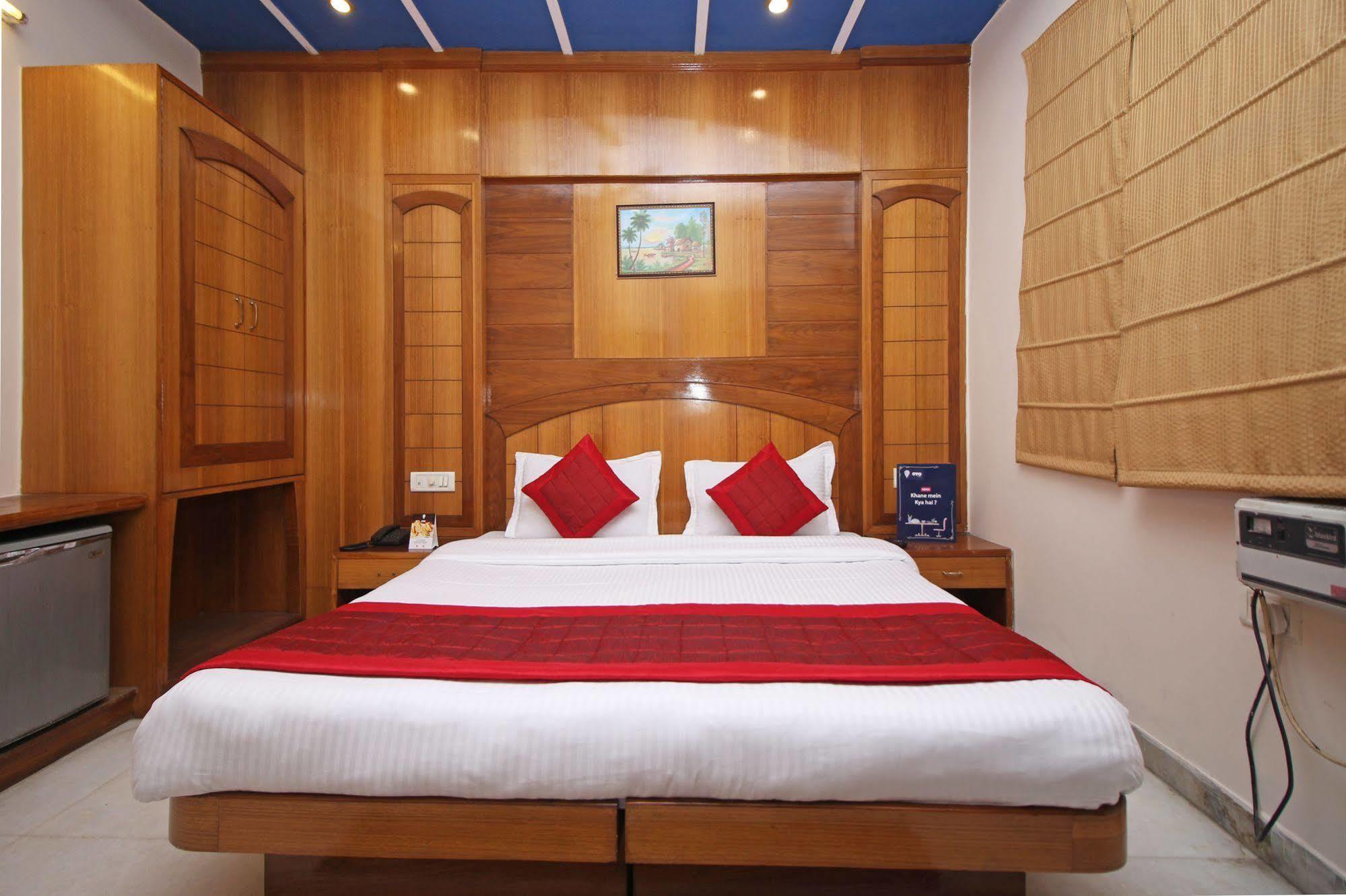Hotel De Gold 3*