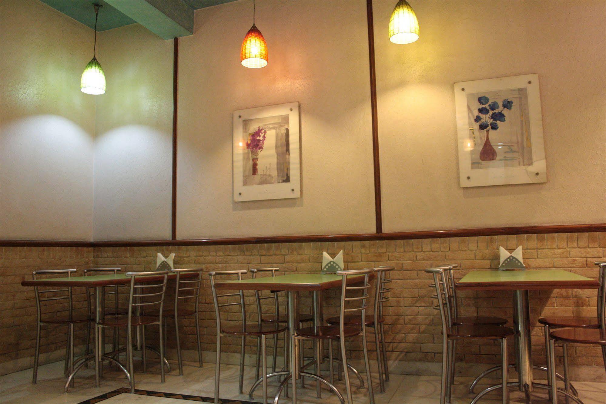 Hotel Pooja Palace Nova Deli