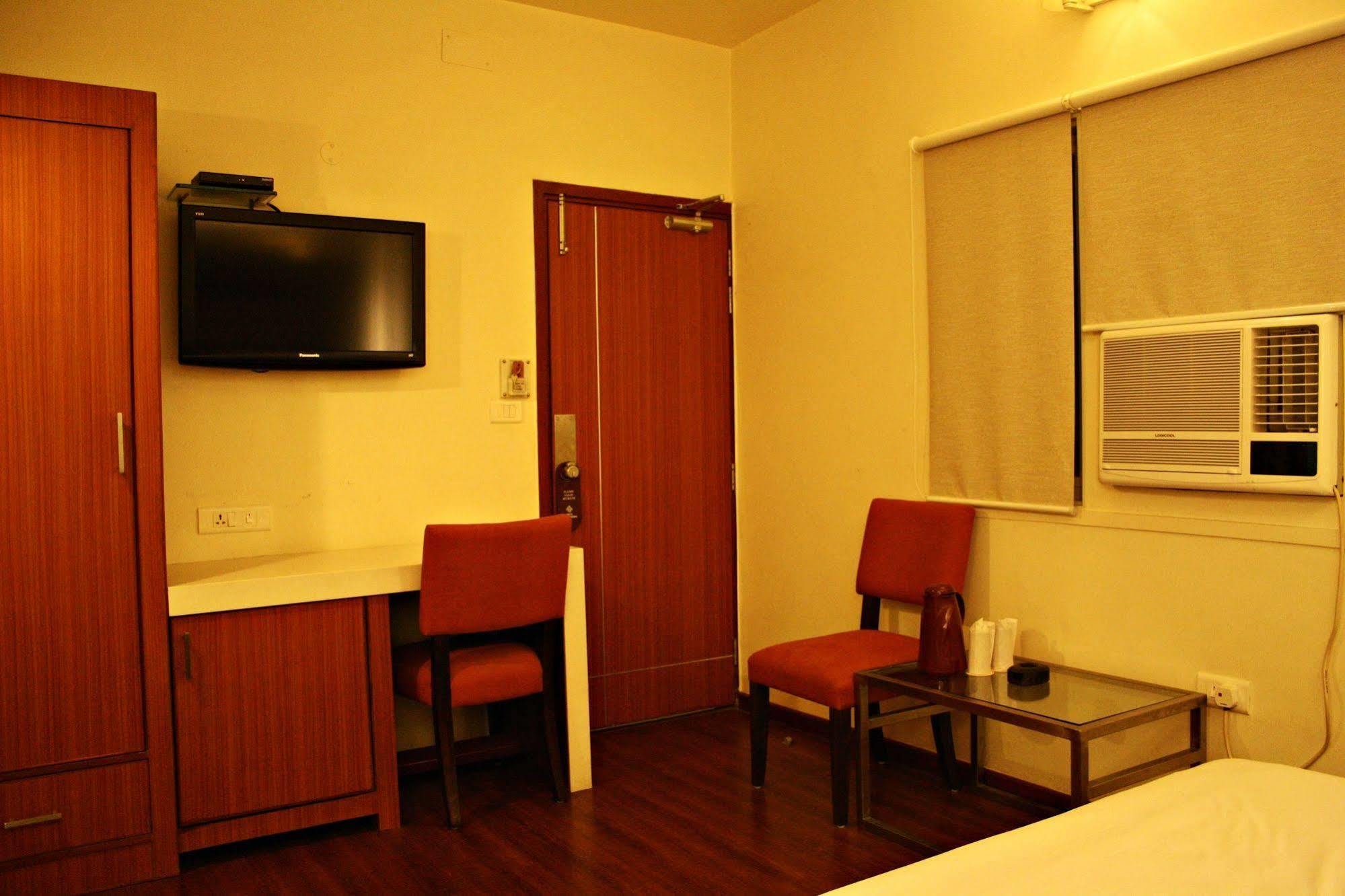 Pooja Palace Hotel 3*
