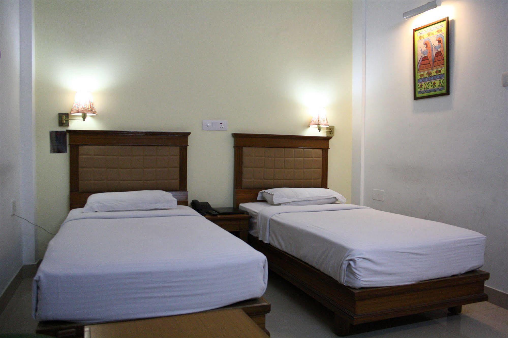 Pooja Palace 3*