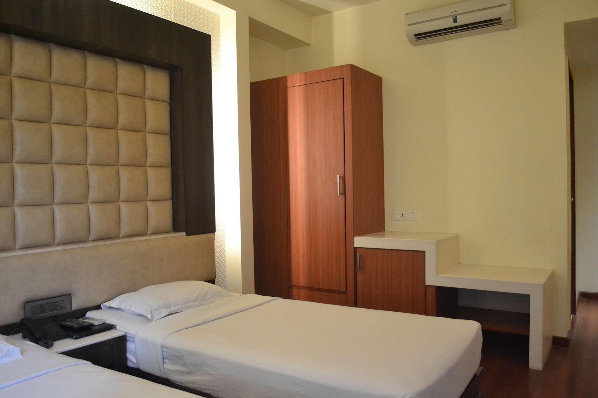 Hotel Pooja Palace New Delhi