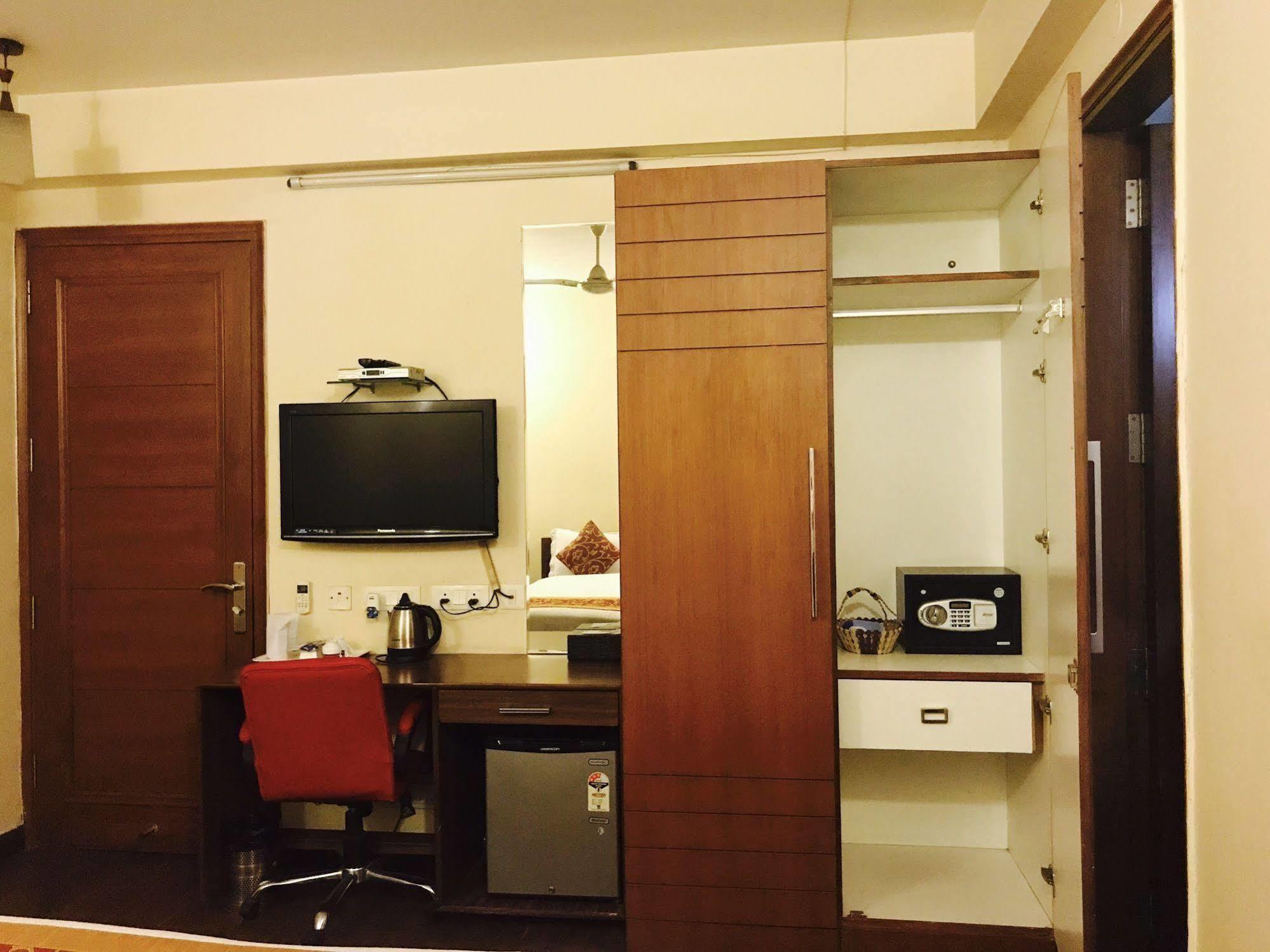 Skylink Bed & Breakfast 3*