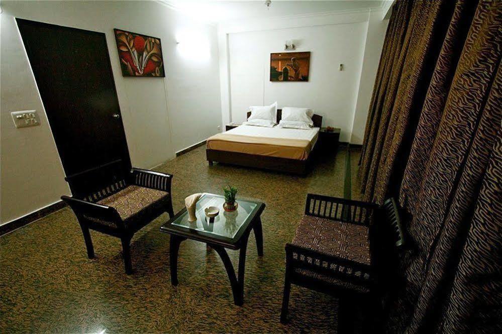 Hotel O Vm Residency New Delhi