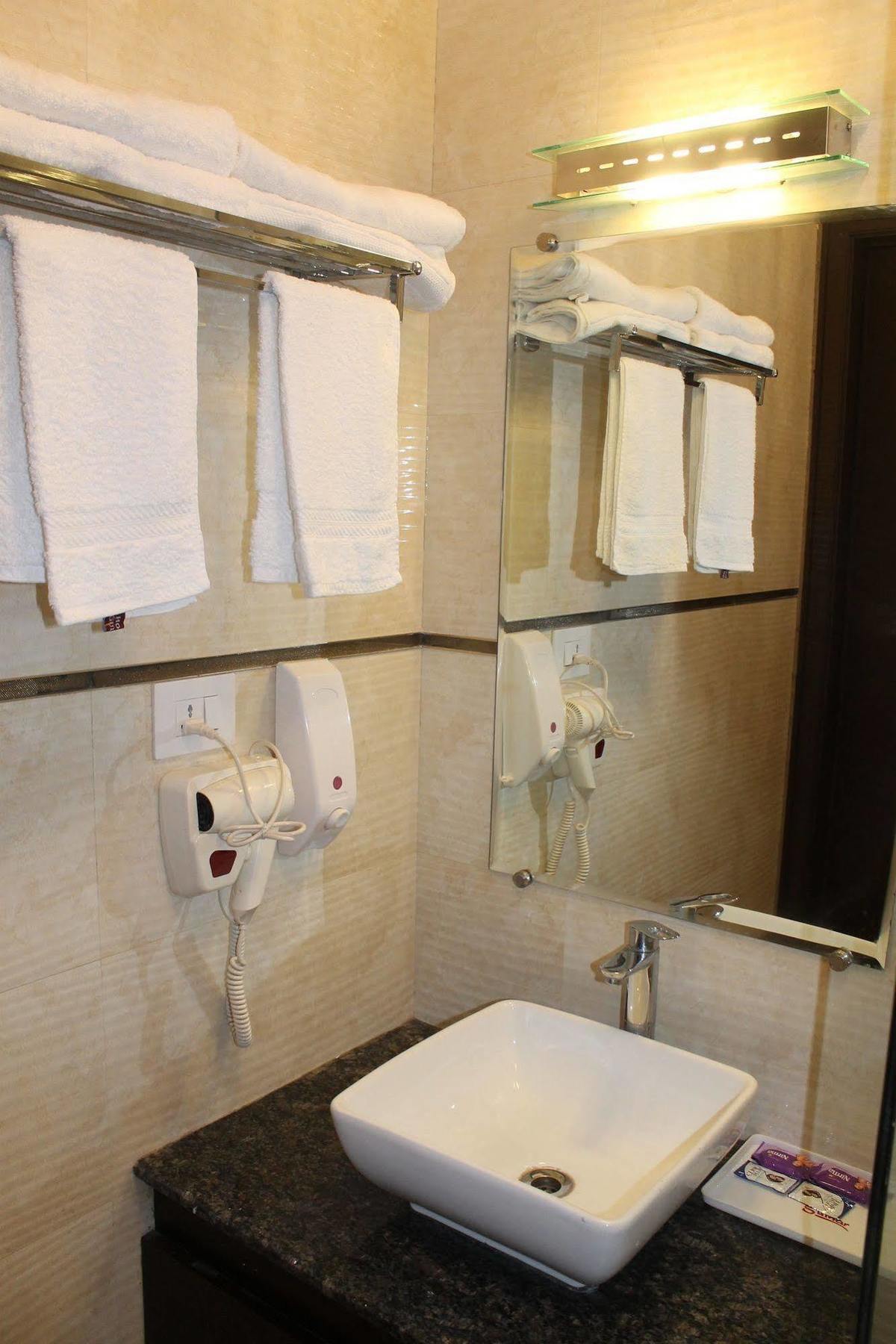 Gulnar 3* New Delhi