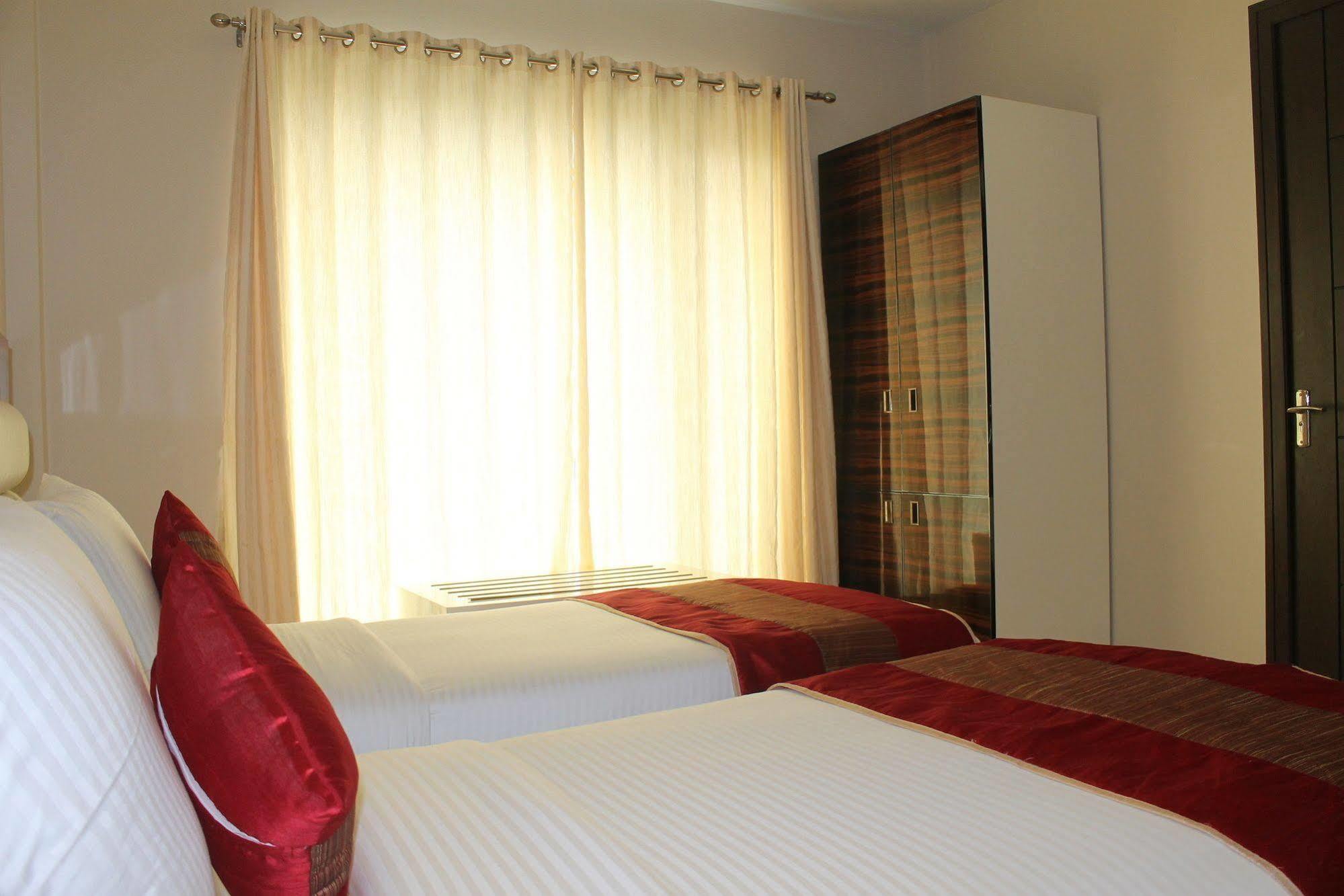Gulnar New Delhi