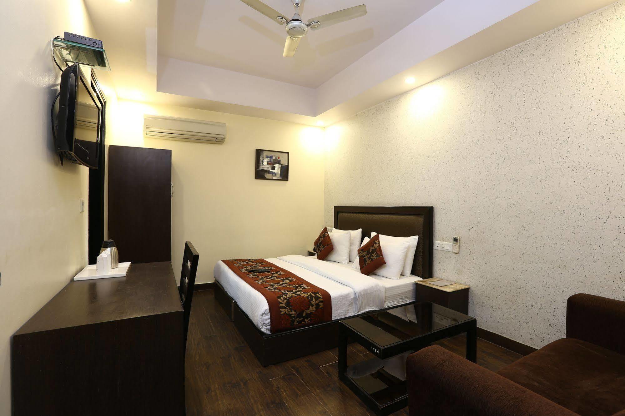 Hotel Kingston Park - Karol Bagh Delhi (National Capital Territory of India)