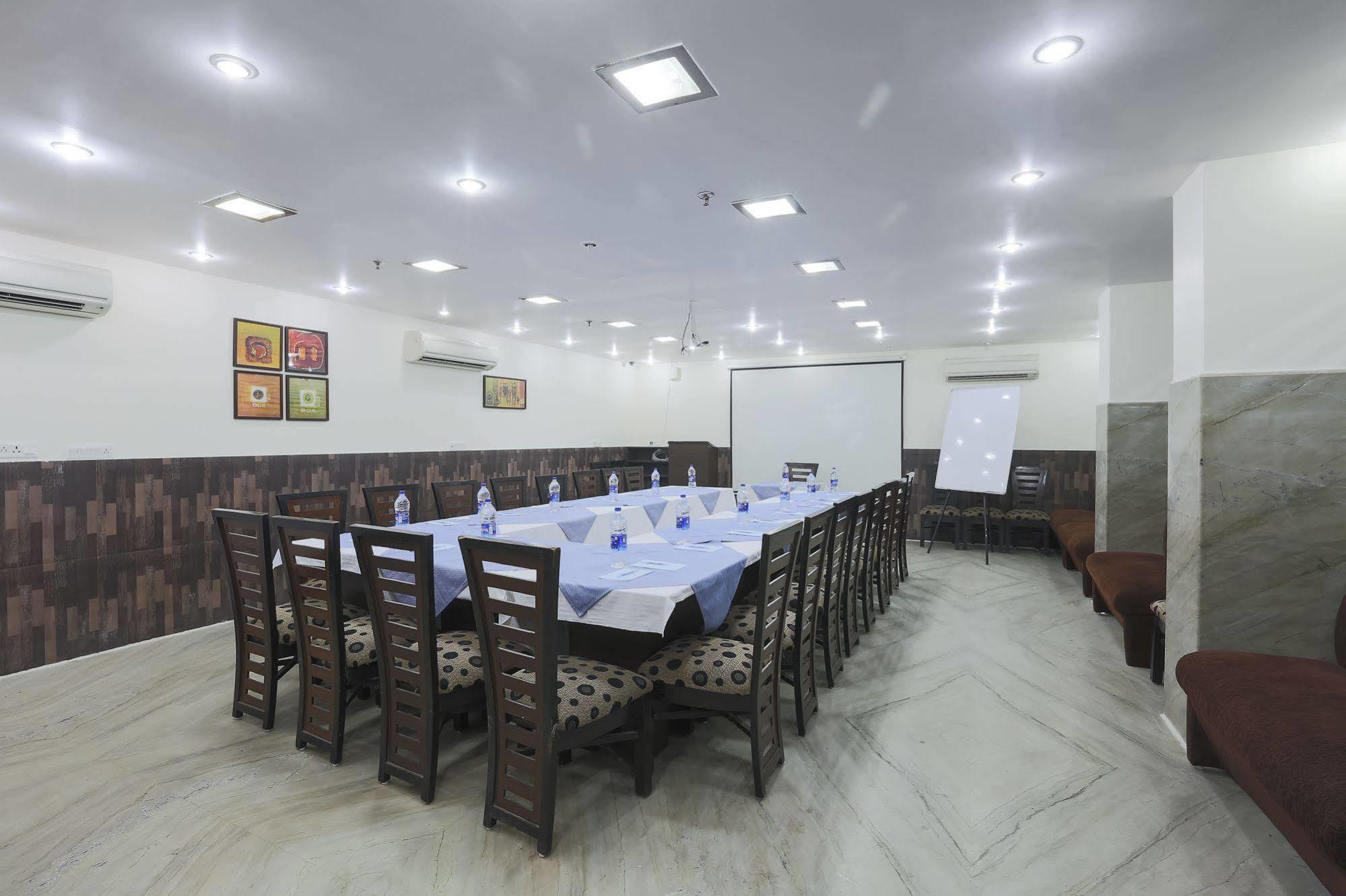Kingston Park - Karol Bagh Delhi (National Capital Territory of India)