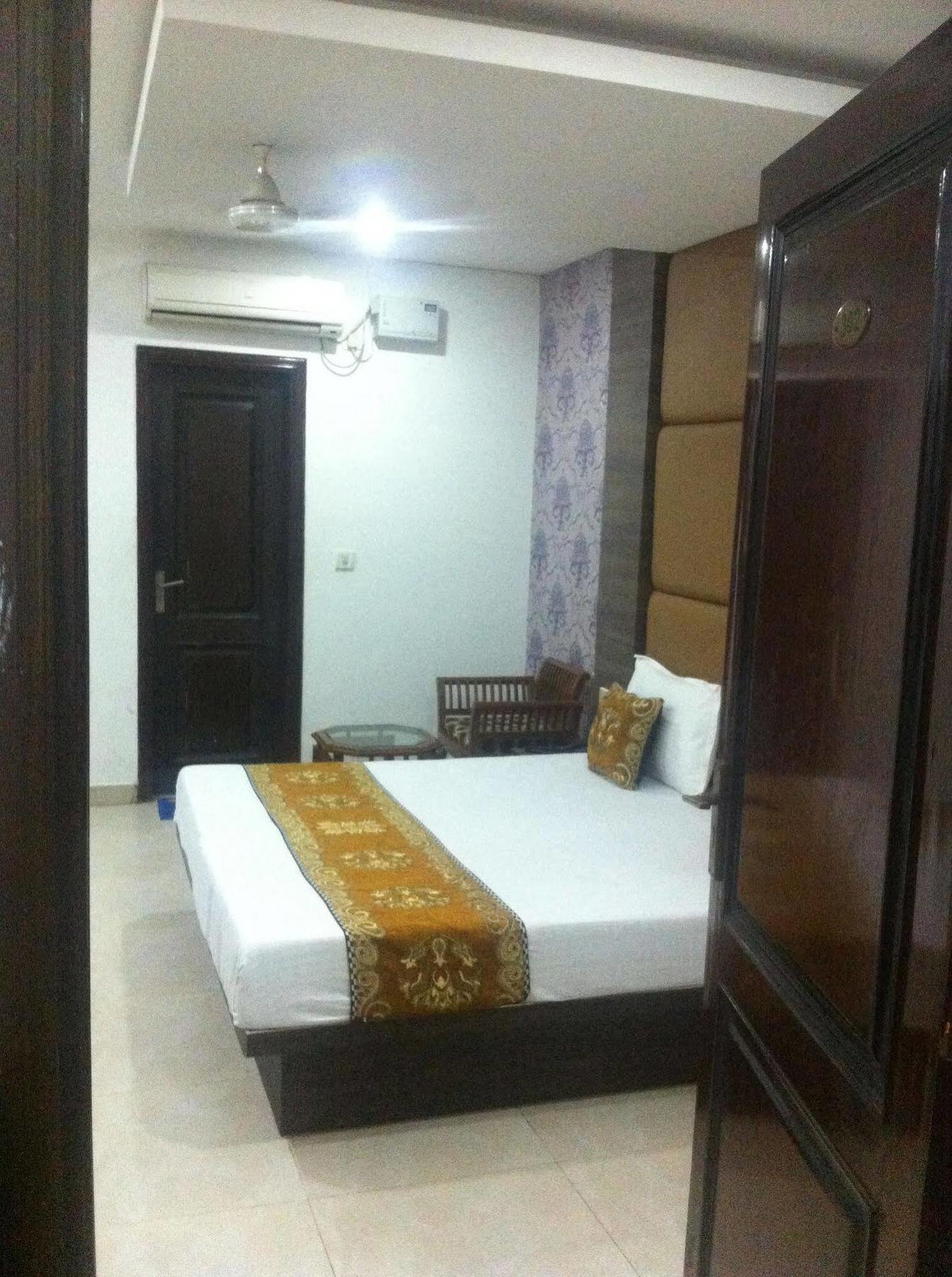 Karat 87 New Delhi