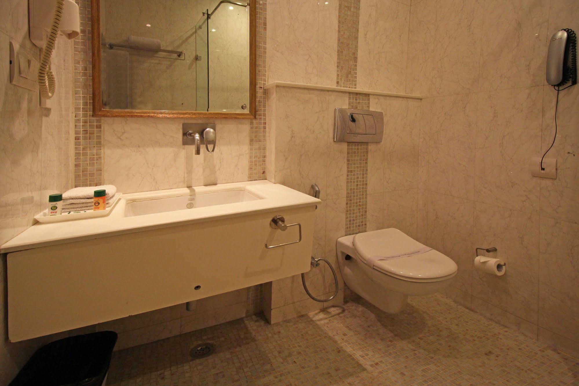 Bright Hotel 3*