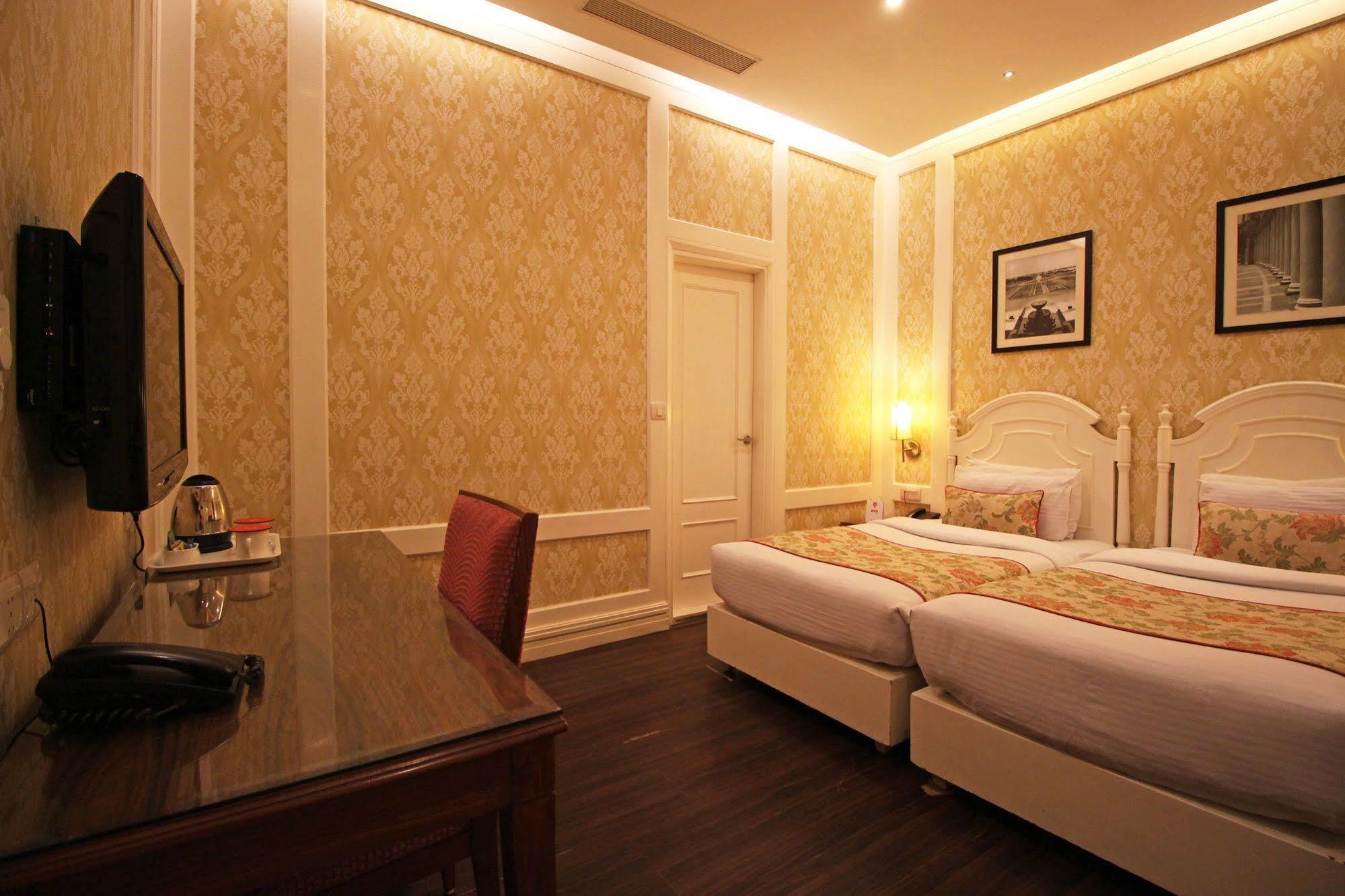 Bright Hotel