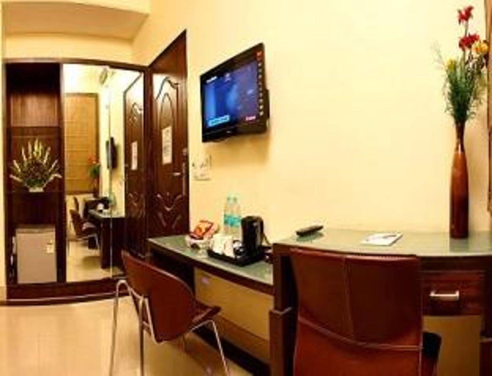 Fabexpress Llyod Residency 3*