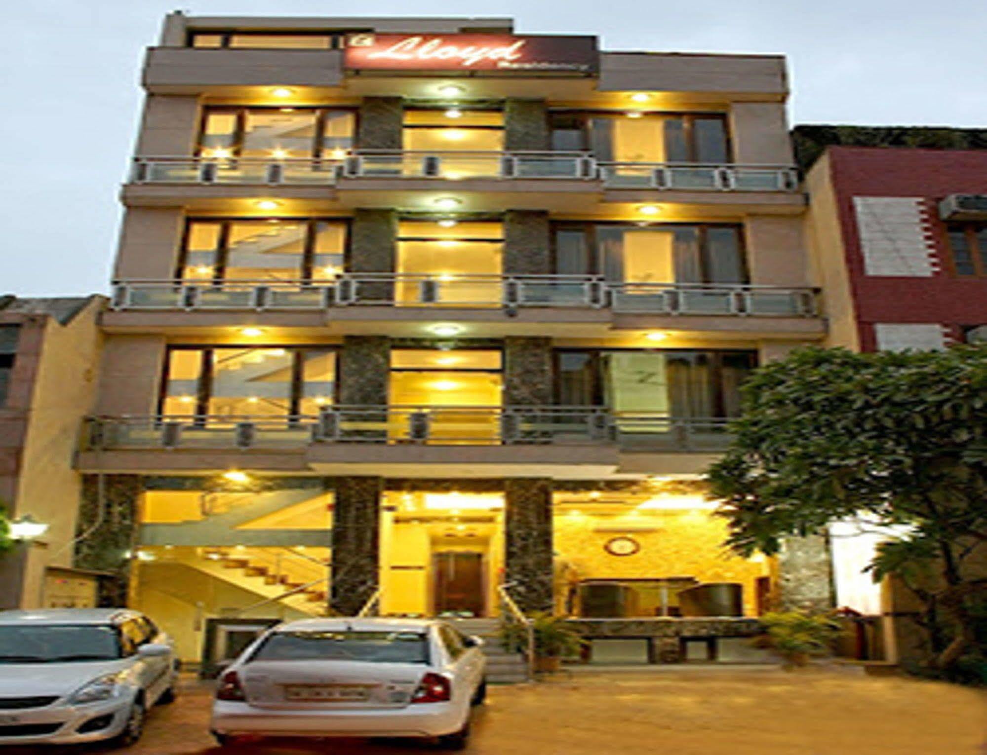Fabexpress Llyod Residency New Delhi