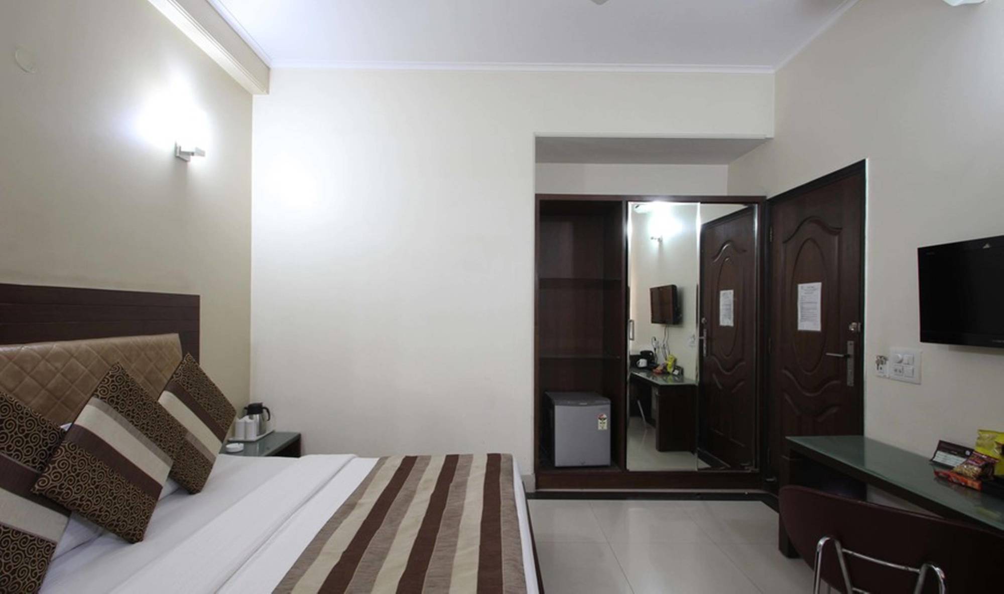 Hotel Fabexpress Llyod Residency 3*