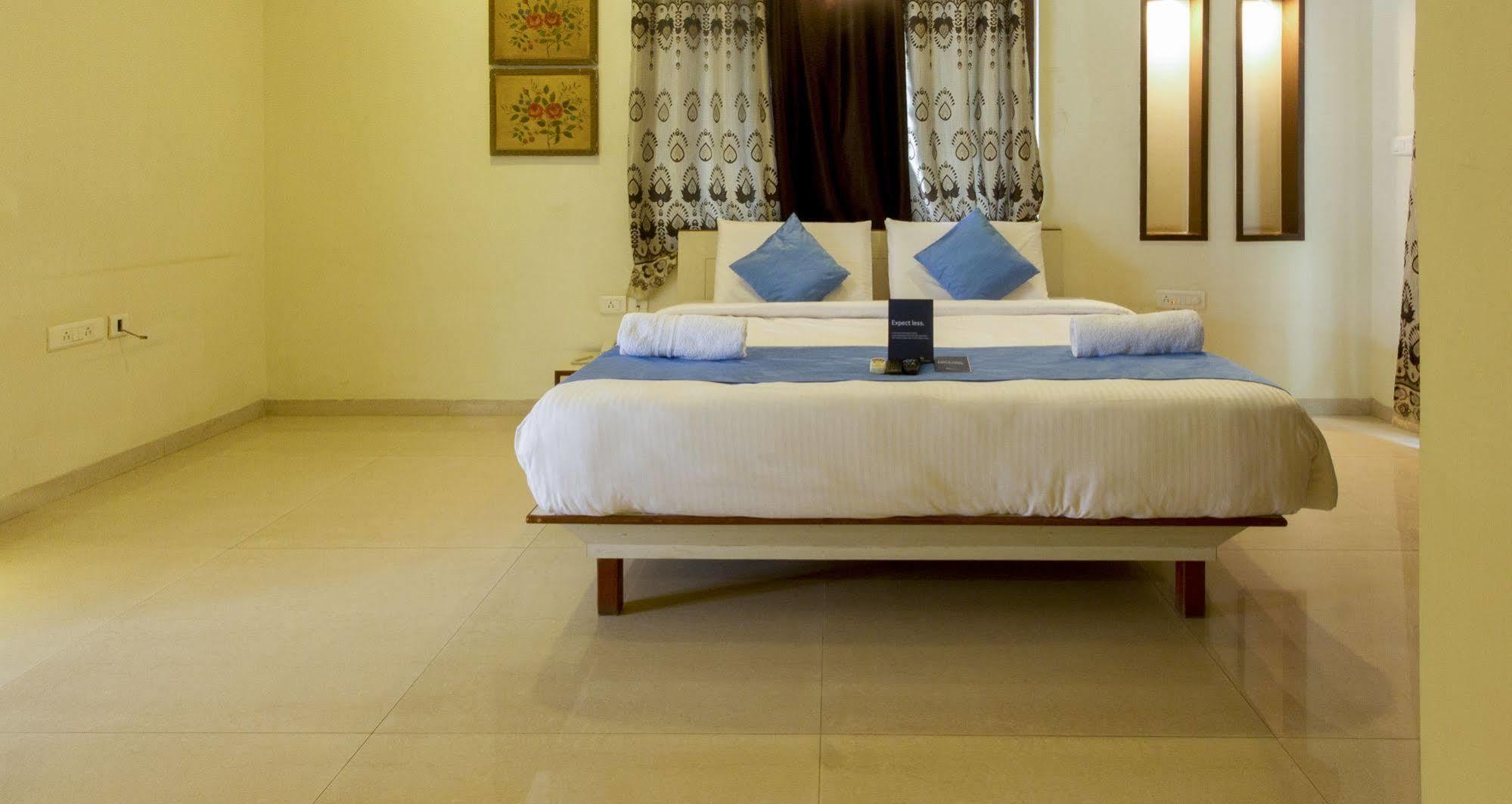 Fabhotel Empire Deluxe Safdarjungenclave New Delhi