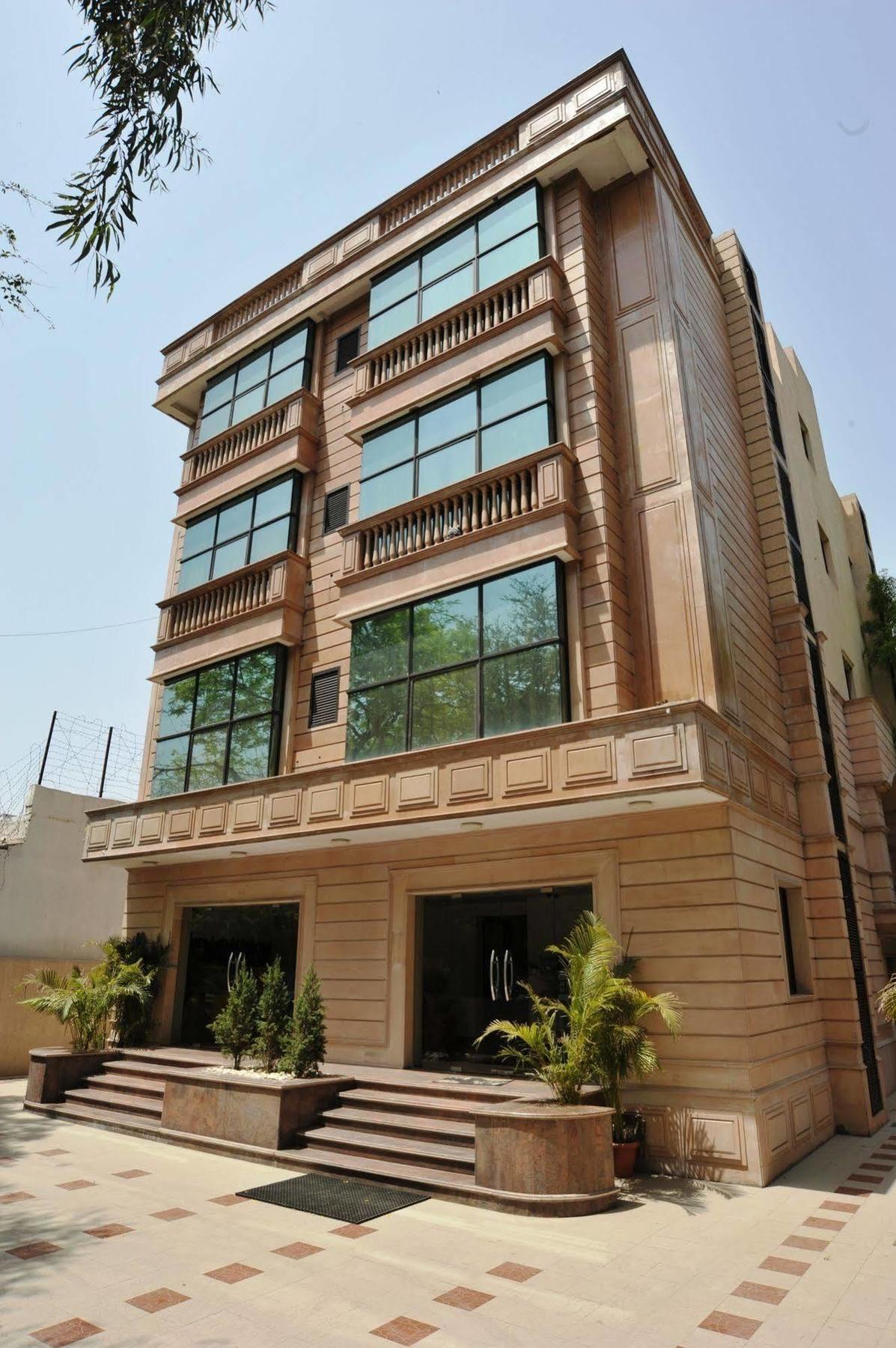 Emarald, 3* New Delhi