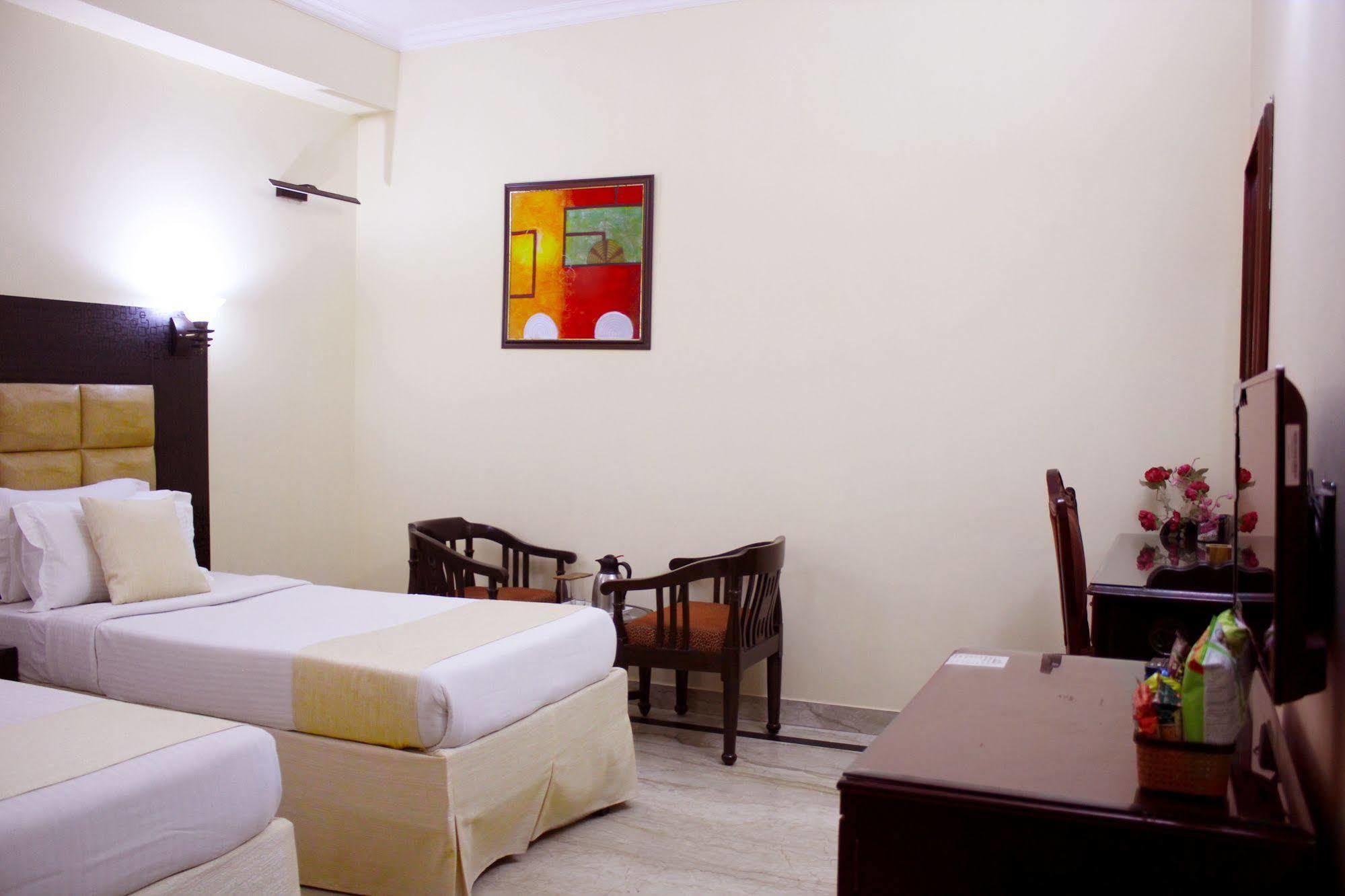 Treebo Trend Conclave Comfort Kailash Colony New Delhi