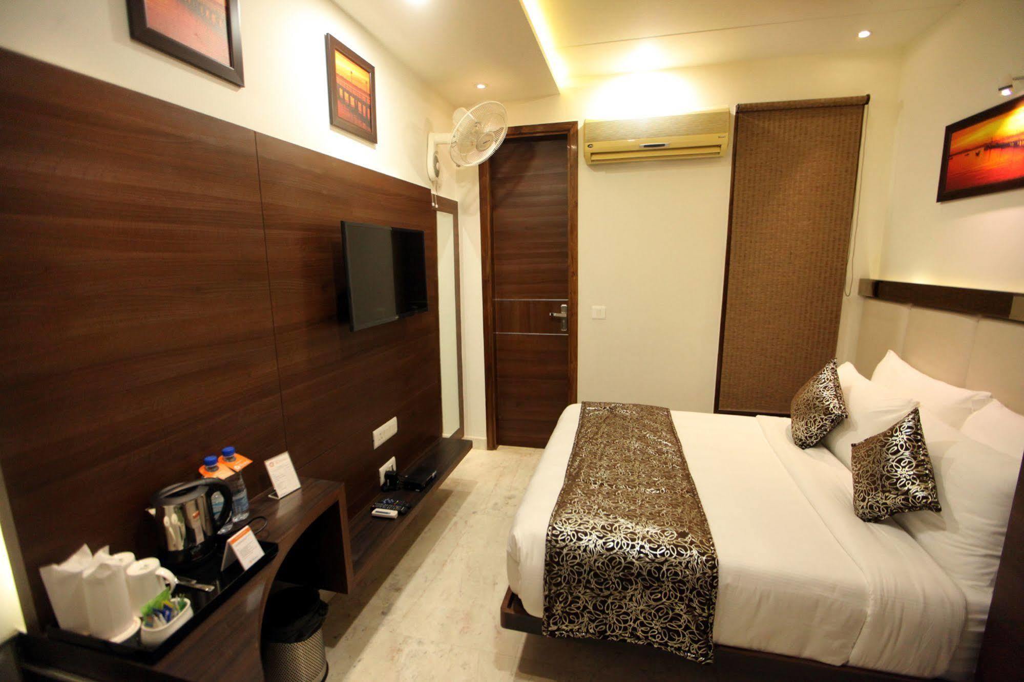 Hotel The Sentinel New Delhi